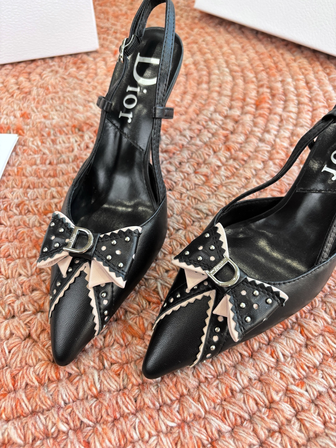 ua D*or slingback pump