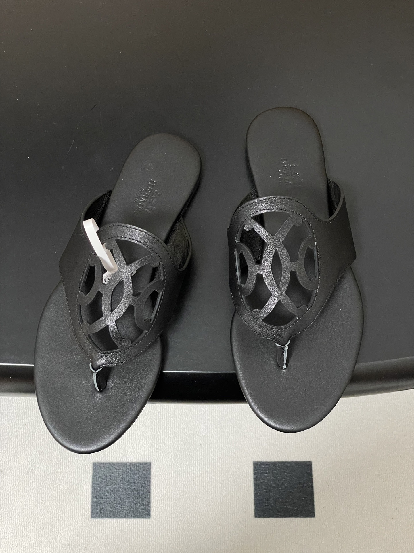 ua H**mes mage sandal