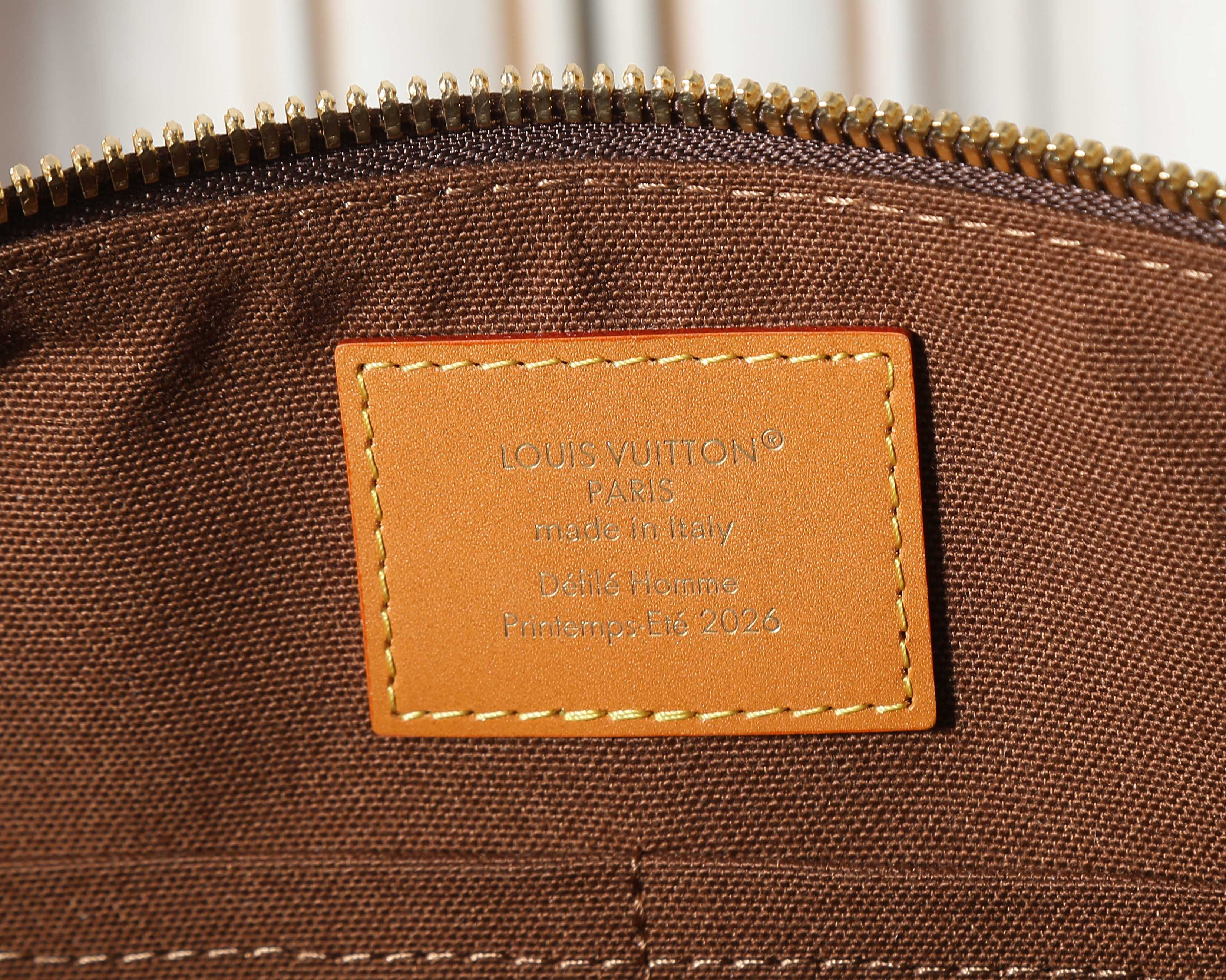 LV NEEDLE Handbags M28116 46x22x17cm