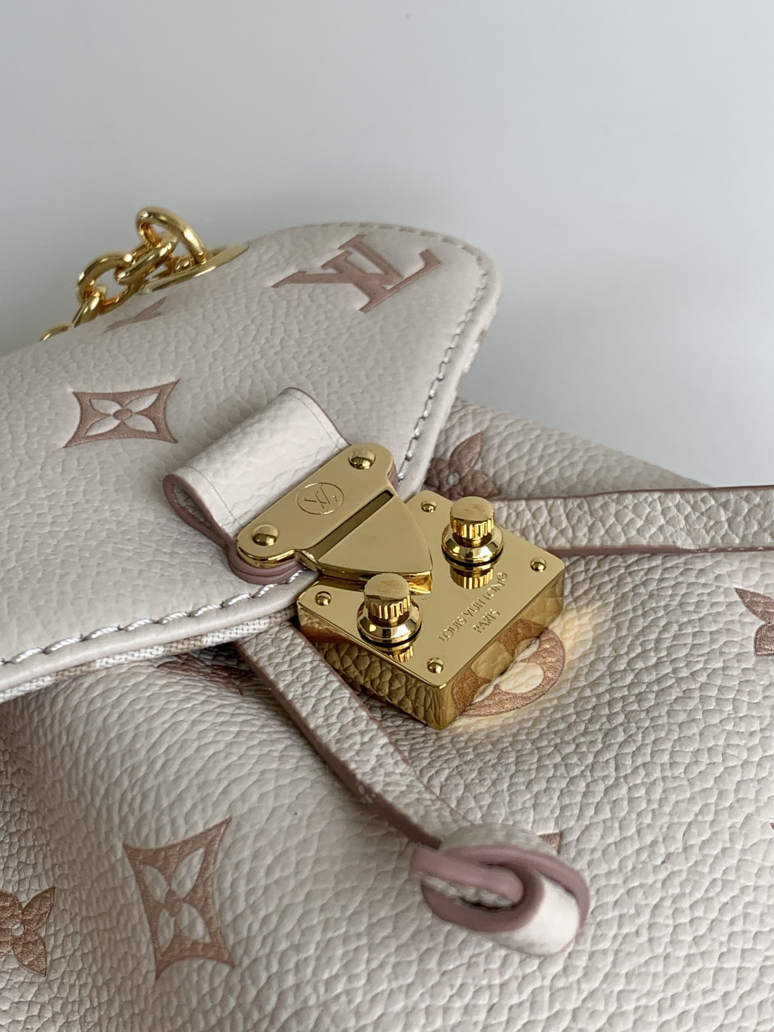 LV NANO NOÉ Backpack M13656 19x15x10cm