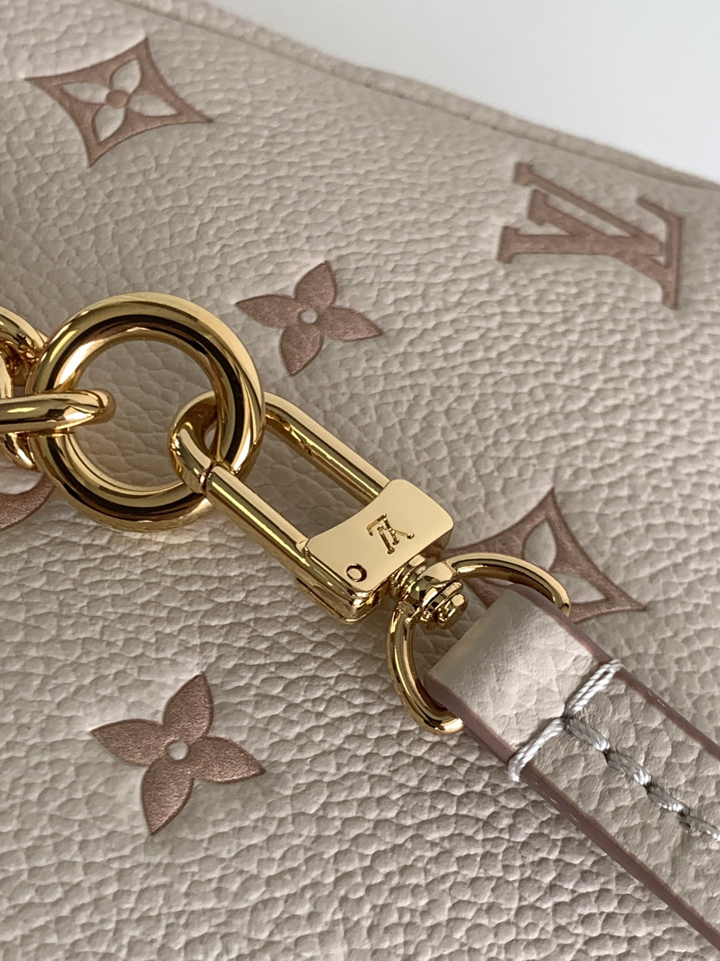 LV NANO NOÉ Backpack M13656 19x15x10cm