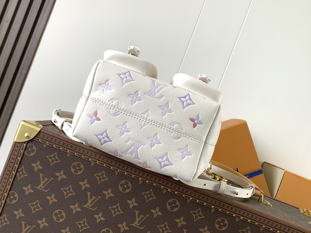 LV BACKUP Backpack M15113 20x22x14cm