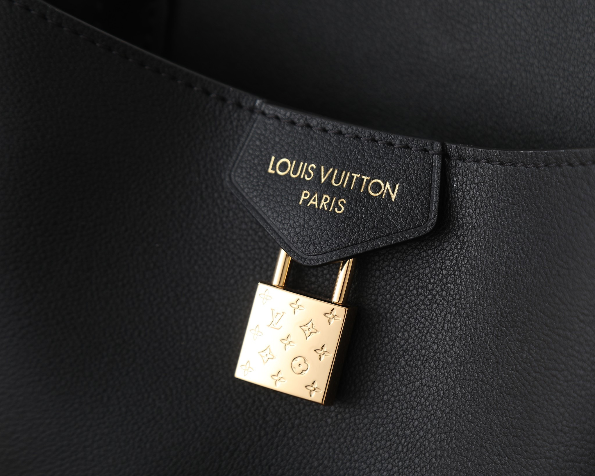 LV Vendome MM M26338 35.5x28x17cm