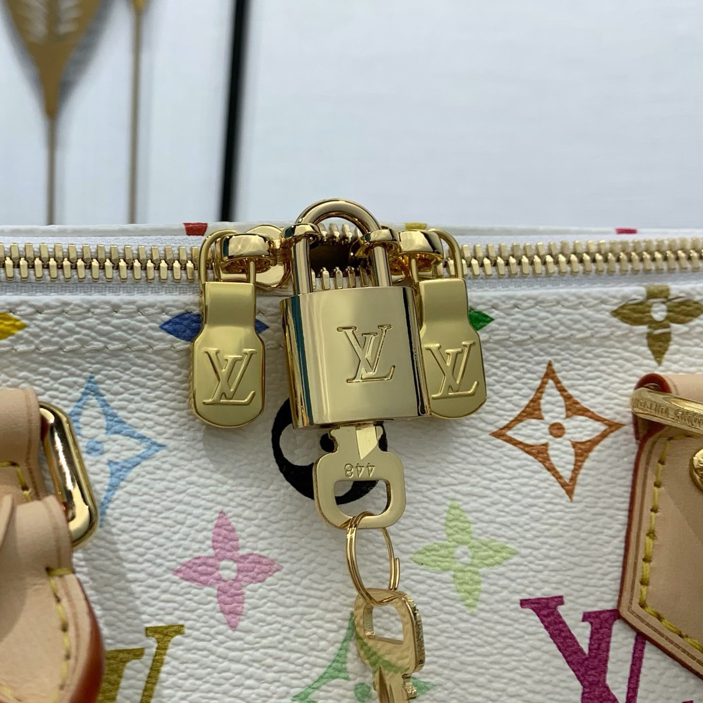 LV x TM Speedy Soft 30 M27789 30x21x17cm