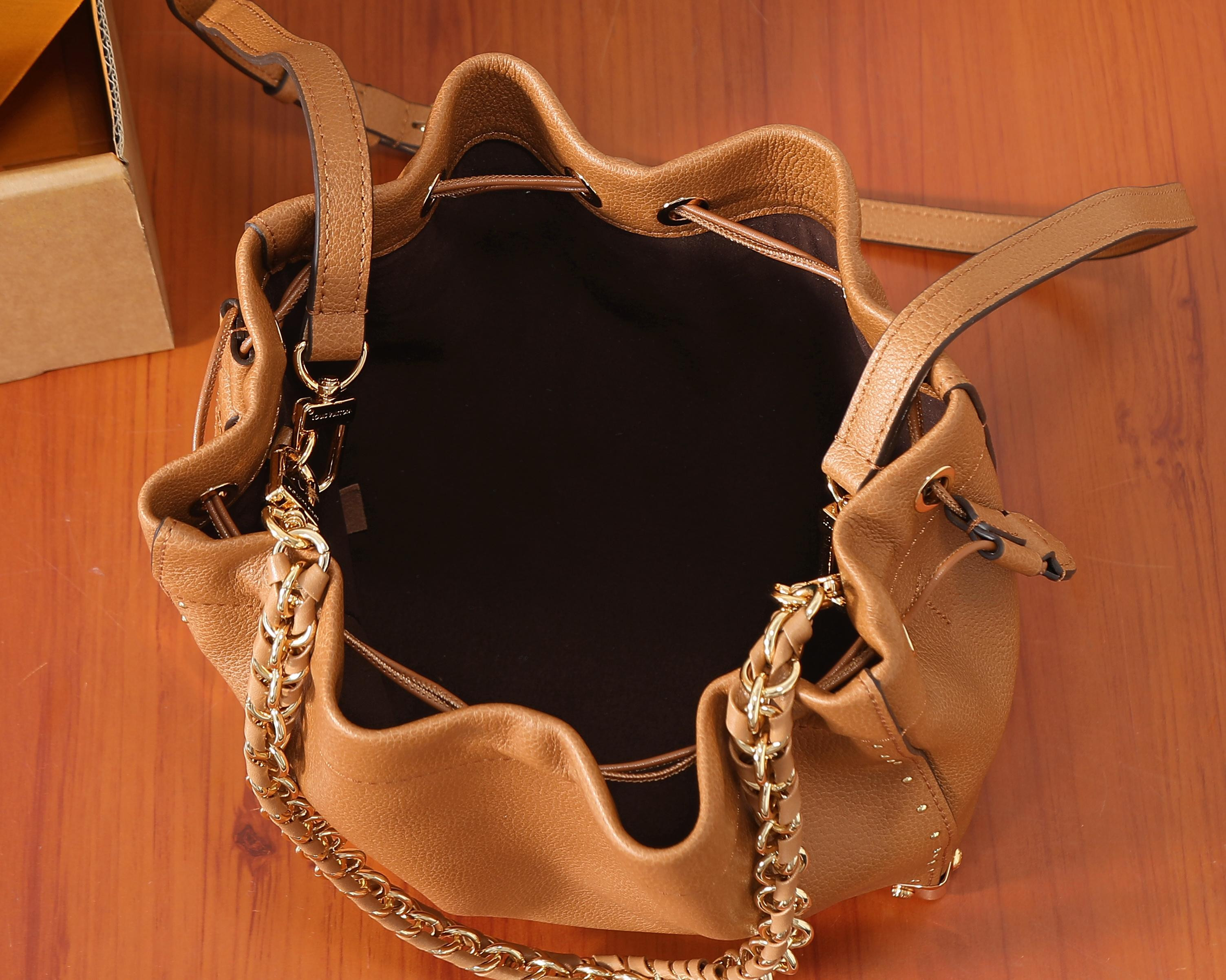 LV NOÉ TRUNK Handbag M29131 23x27x8cm
