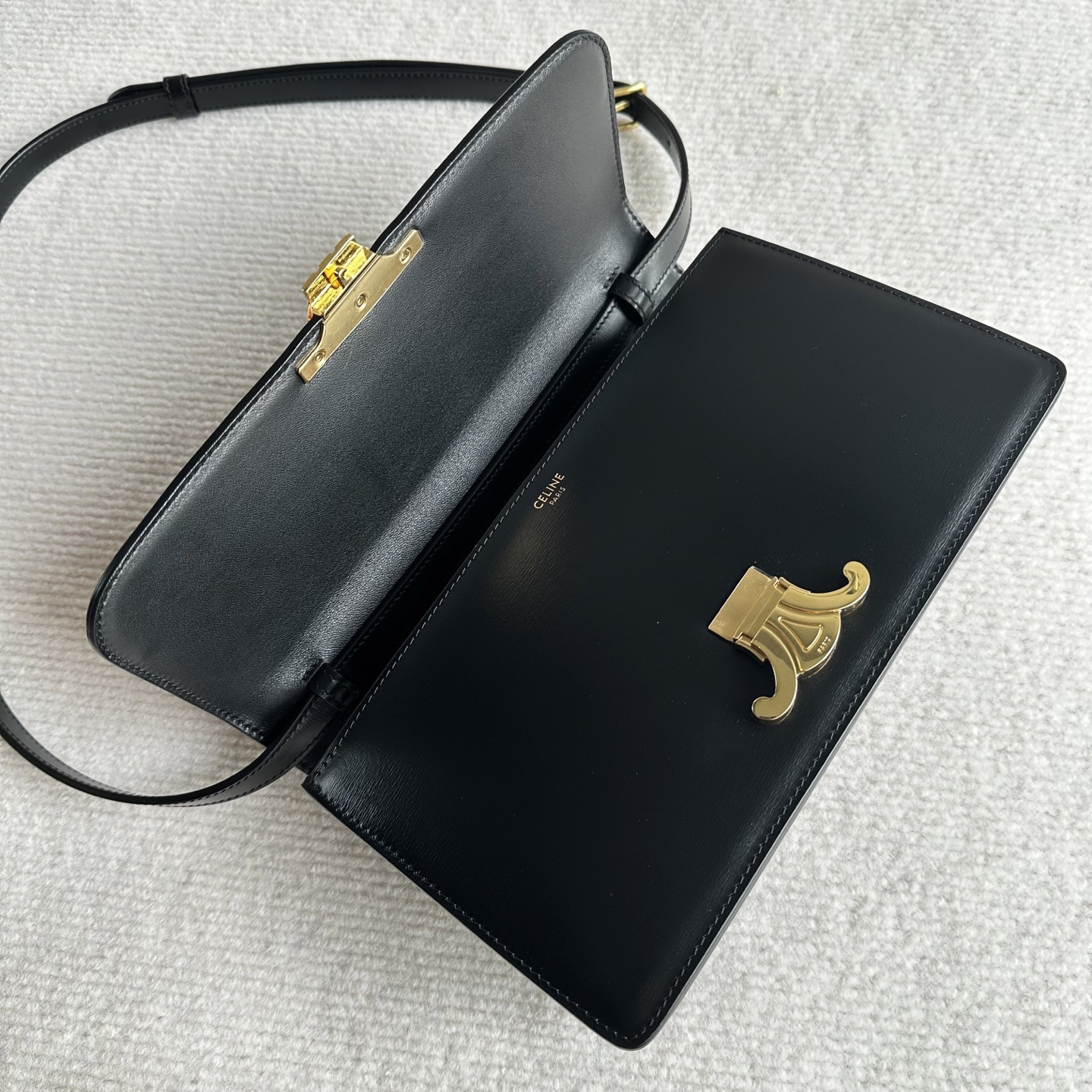 Ce**e medium triomphe folio 25.5x14x7.5cm