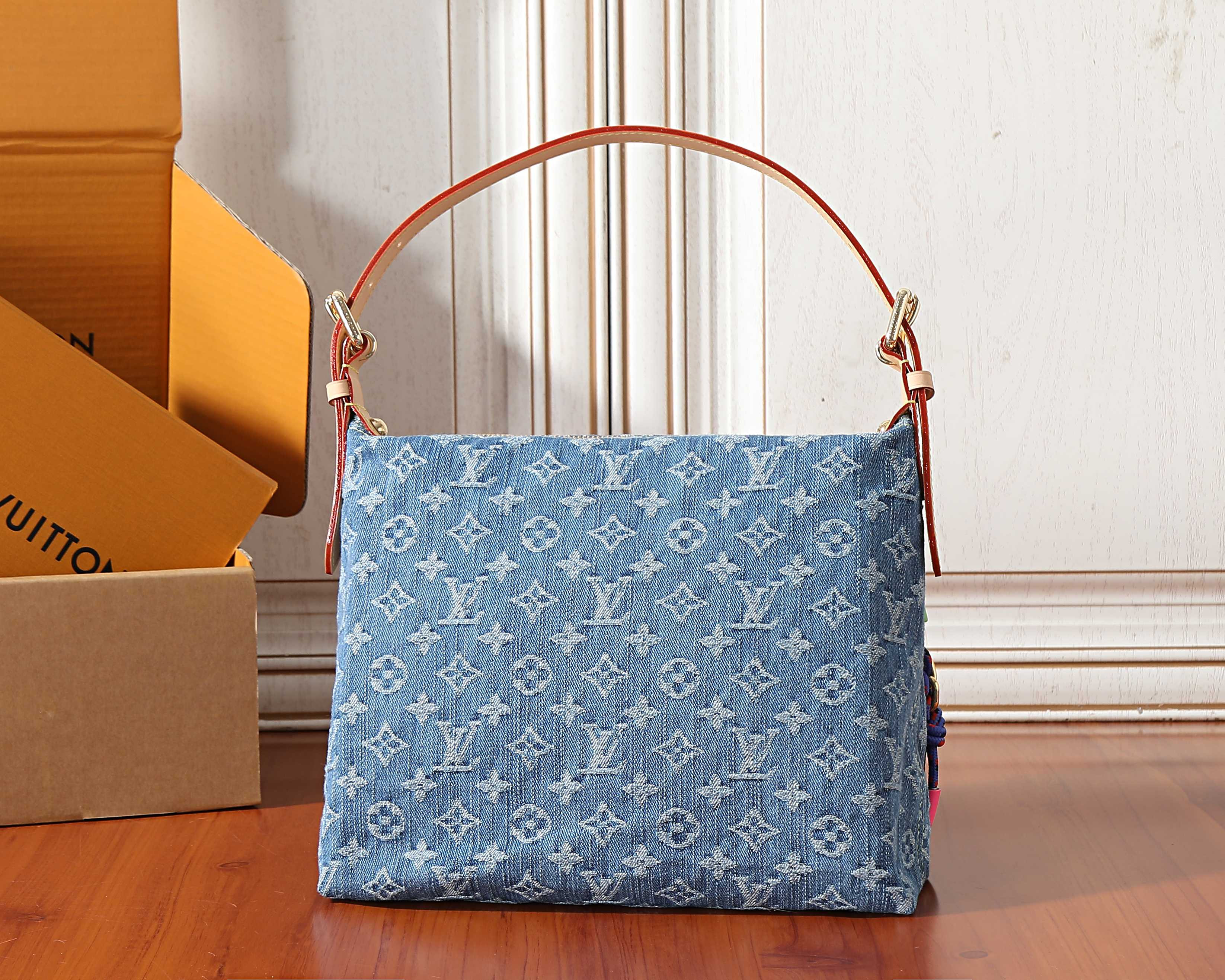LV Baggy M27329 30x22x13cm
