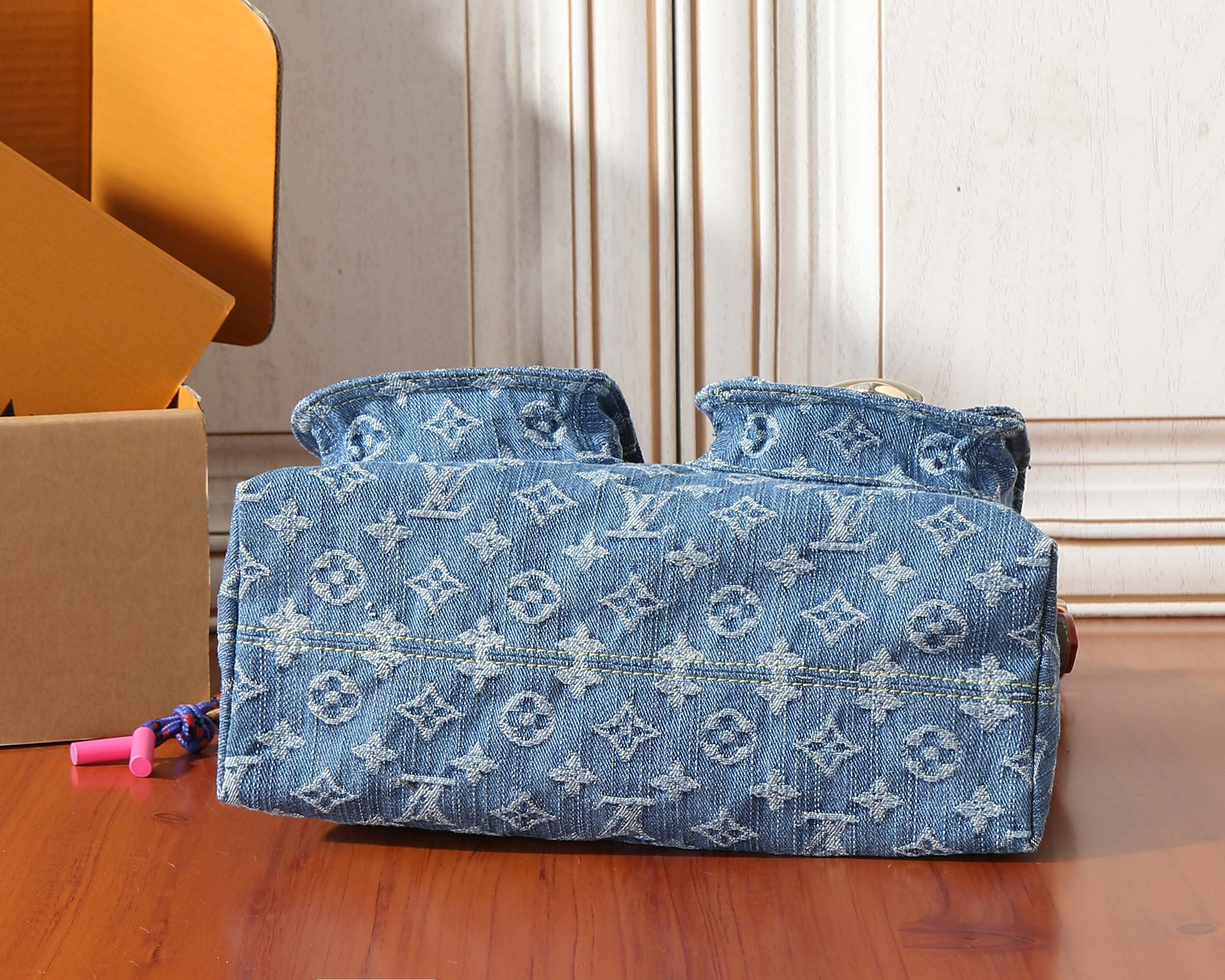 LV Baggy M27329 30x22x13cm