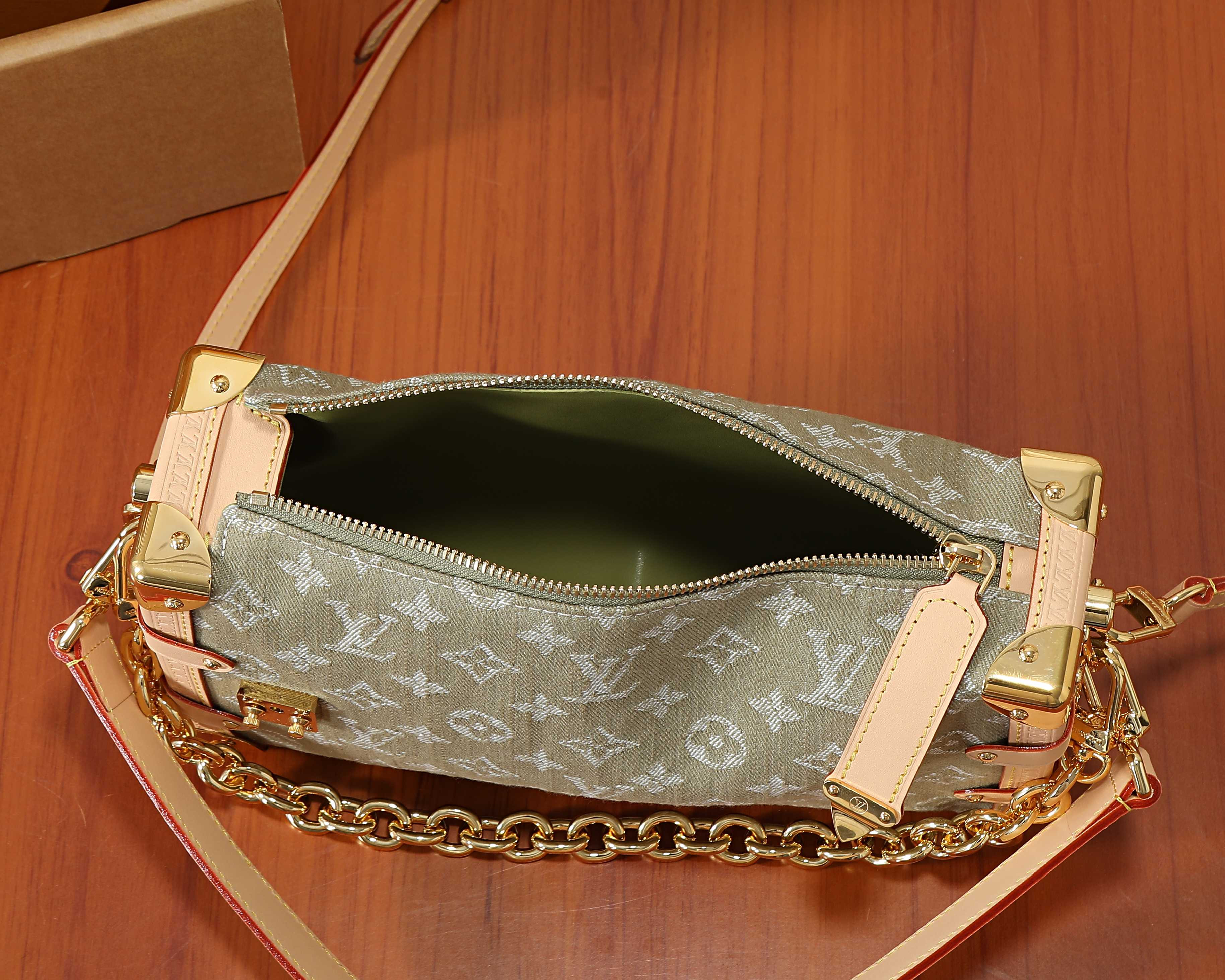 LV Side Trunk MM East West M27451 28x15x7cm