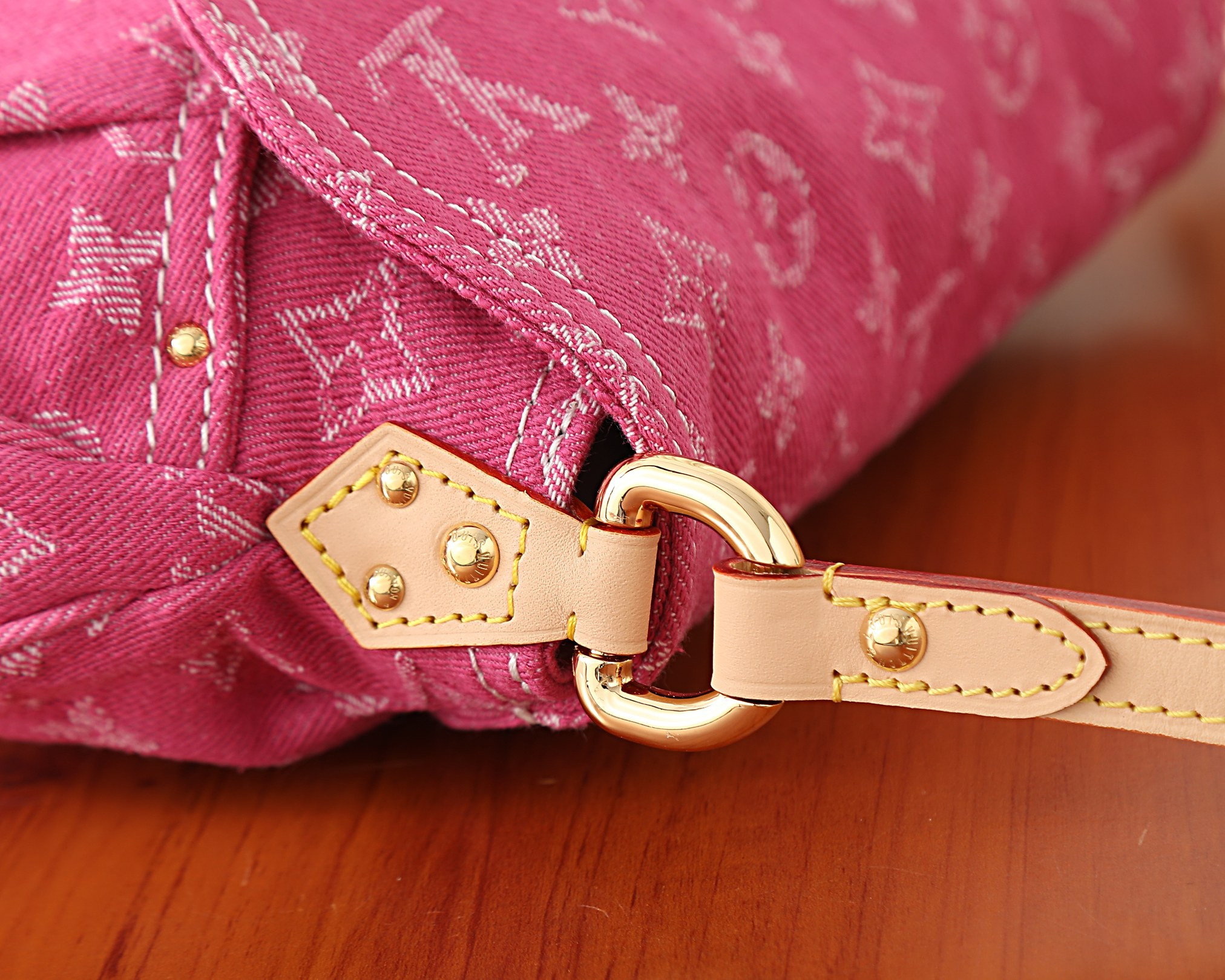 LV SUNSET Handbag M28291 27x18x3cm