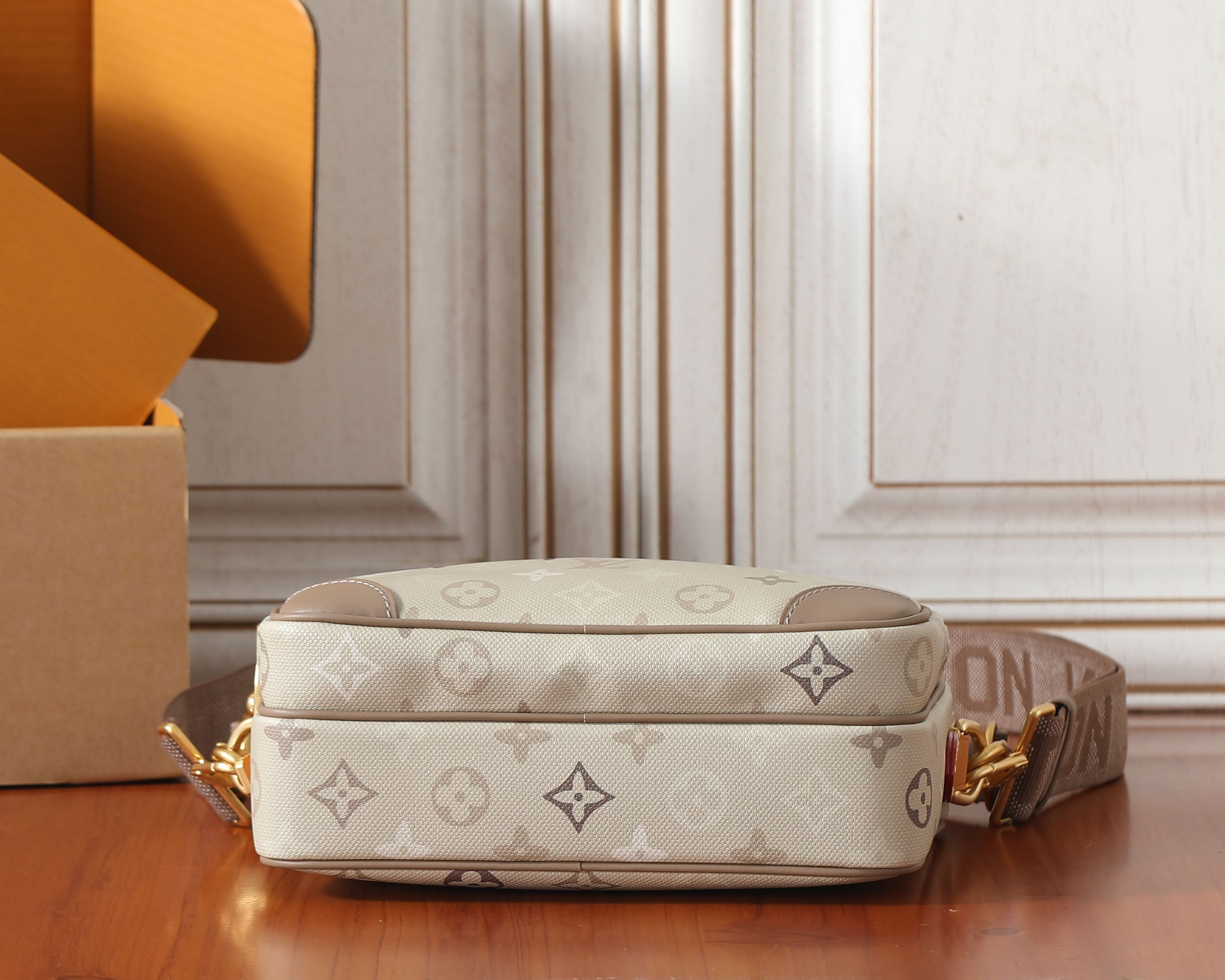 LV Nil M29273 25x17.5x11cm