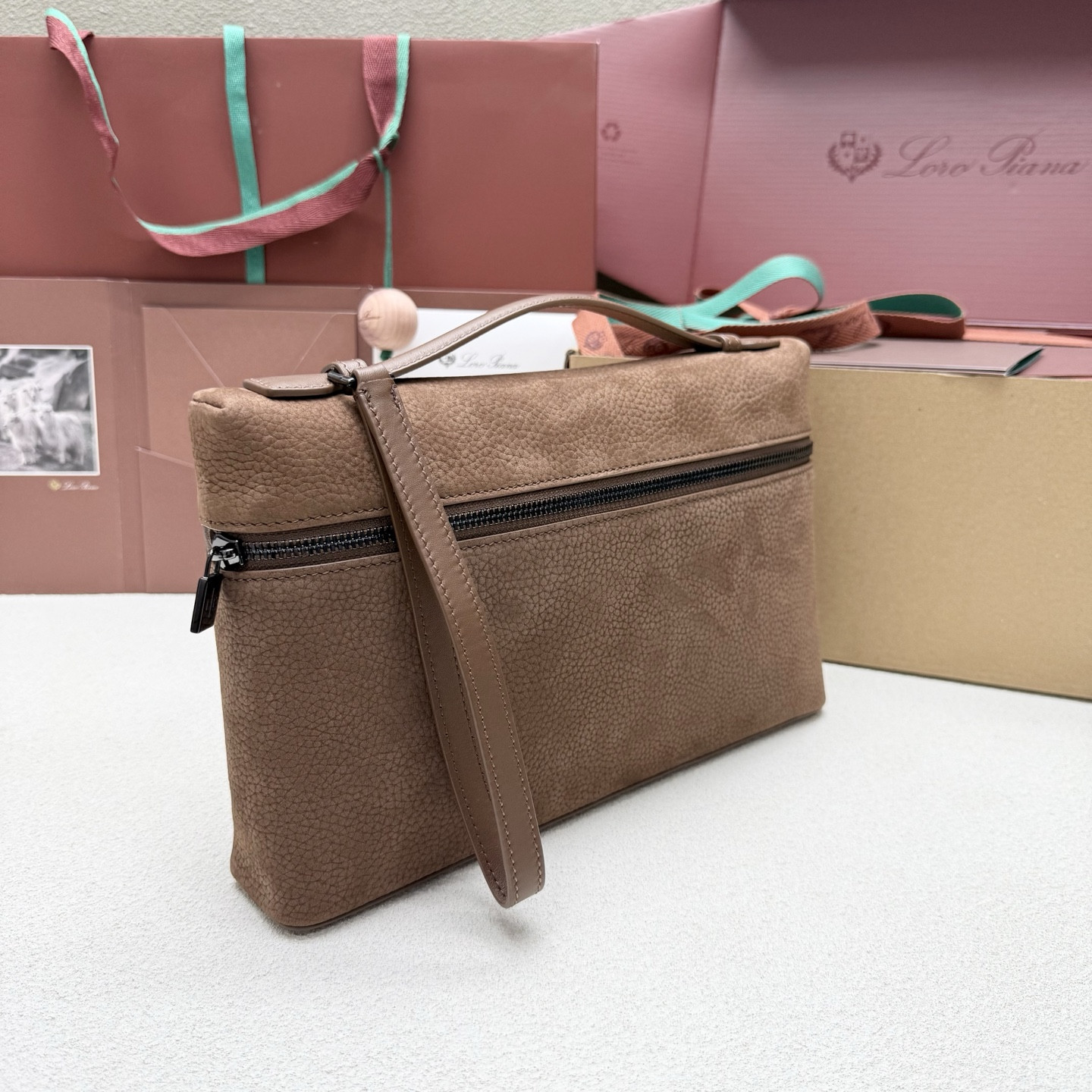 L**o p*ana extra pouch l29 29x18x5cm