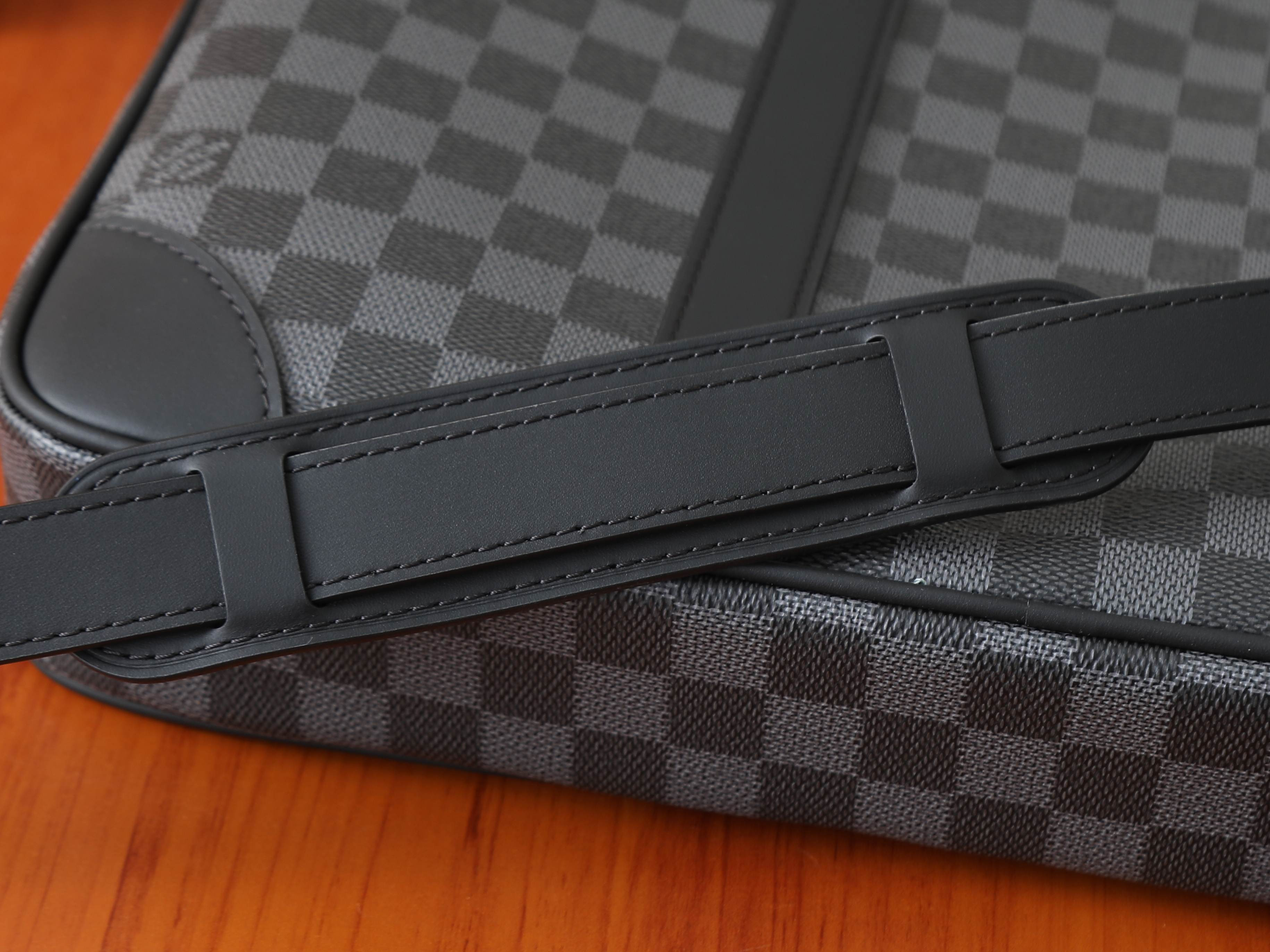 LV Porte-Documents Voyage PM N40445 36.5x27.5x6cm