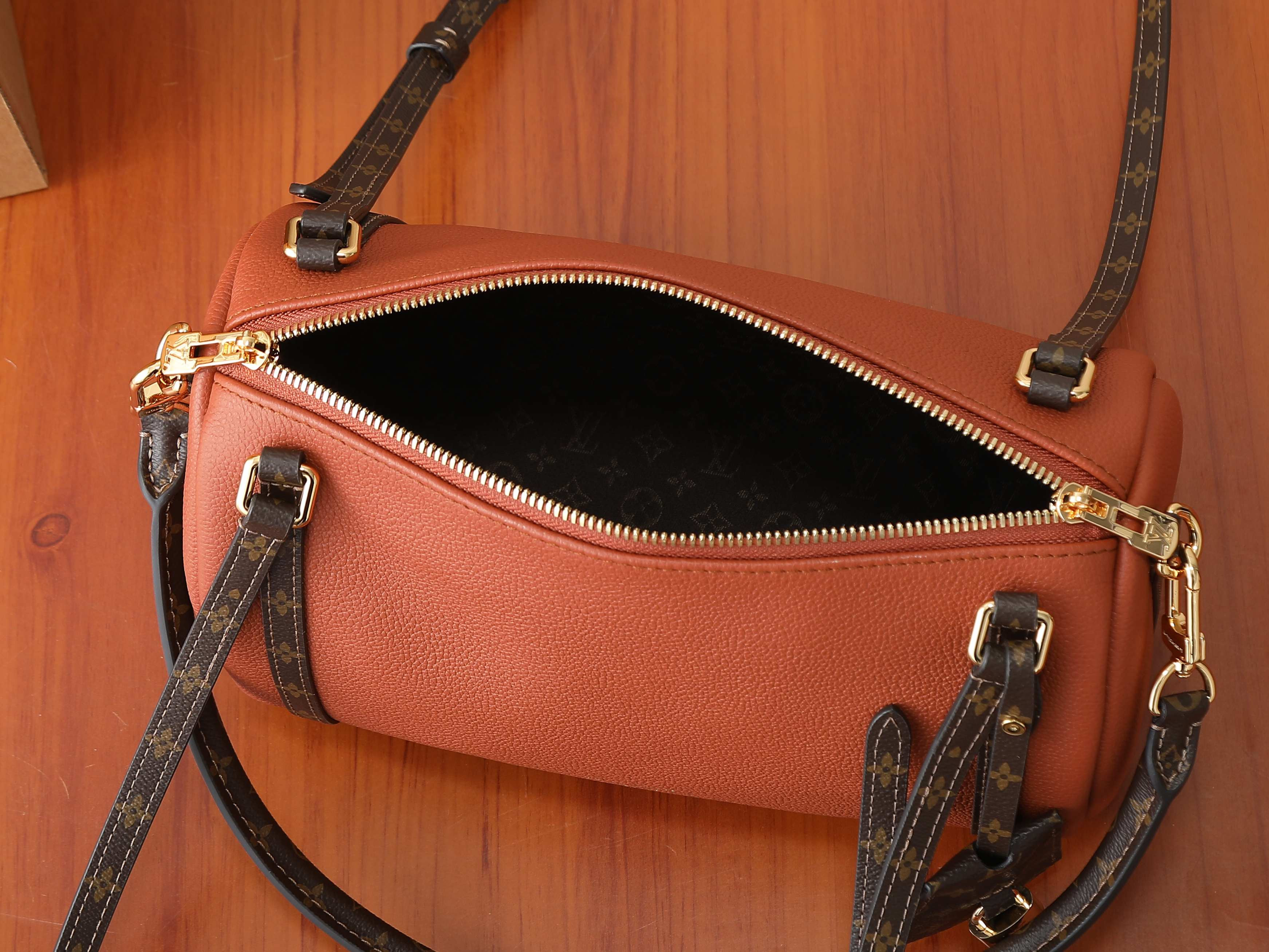 LV Express PM M29428 26x17x13.5cm