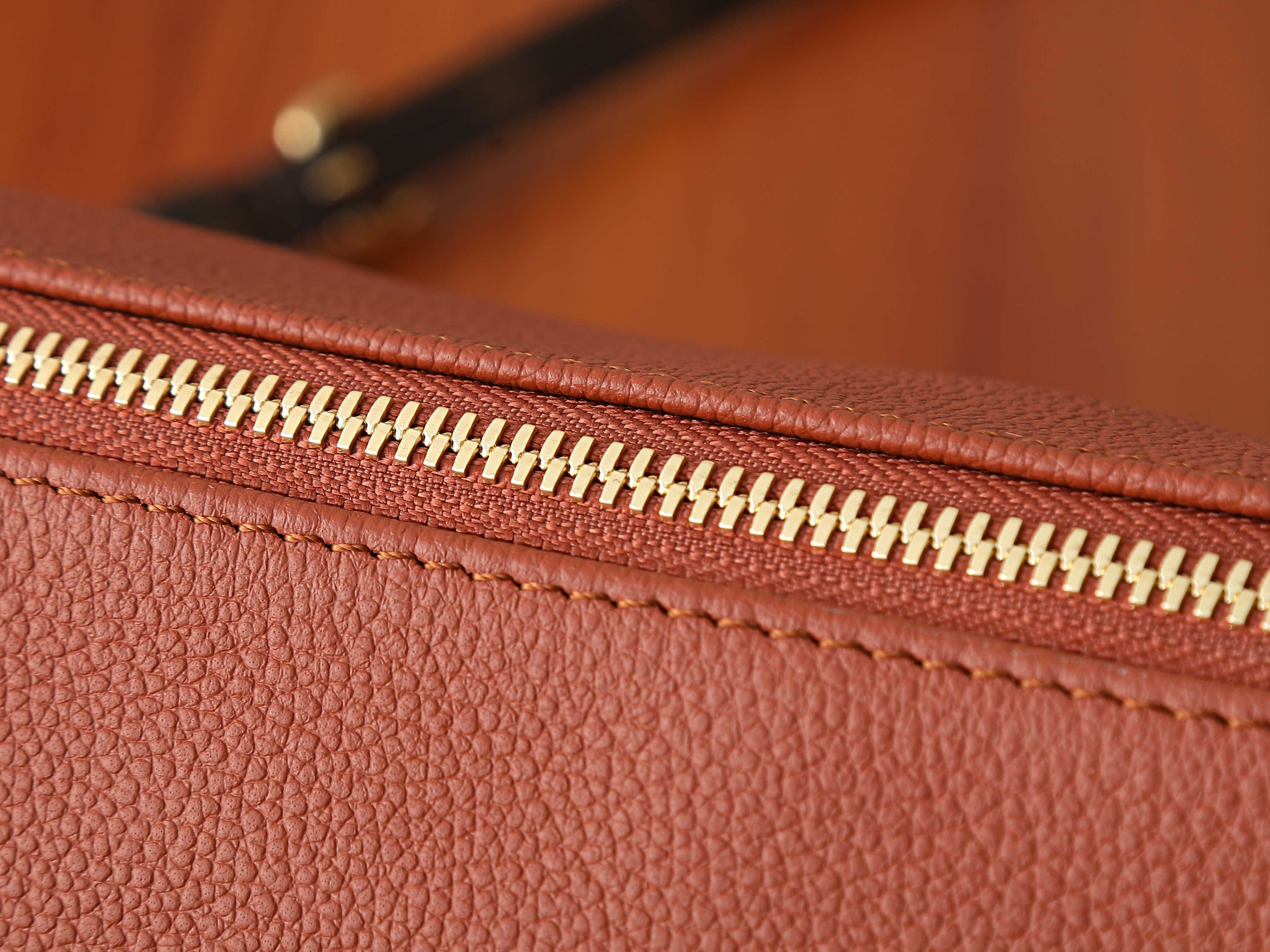 LV Express PM M29428 26x17x13.5cm