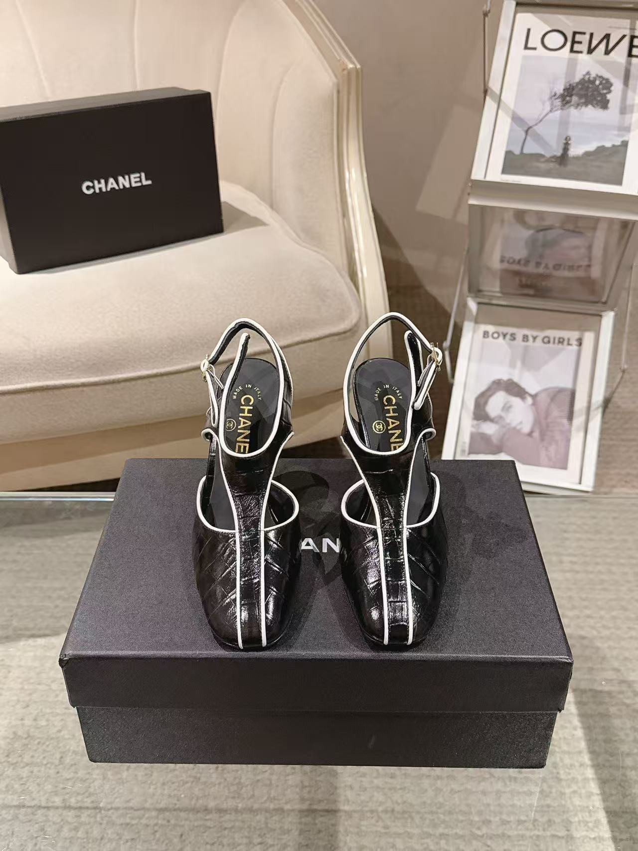 ua Ch*el slingbacks 8.5cm heel