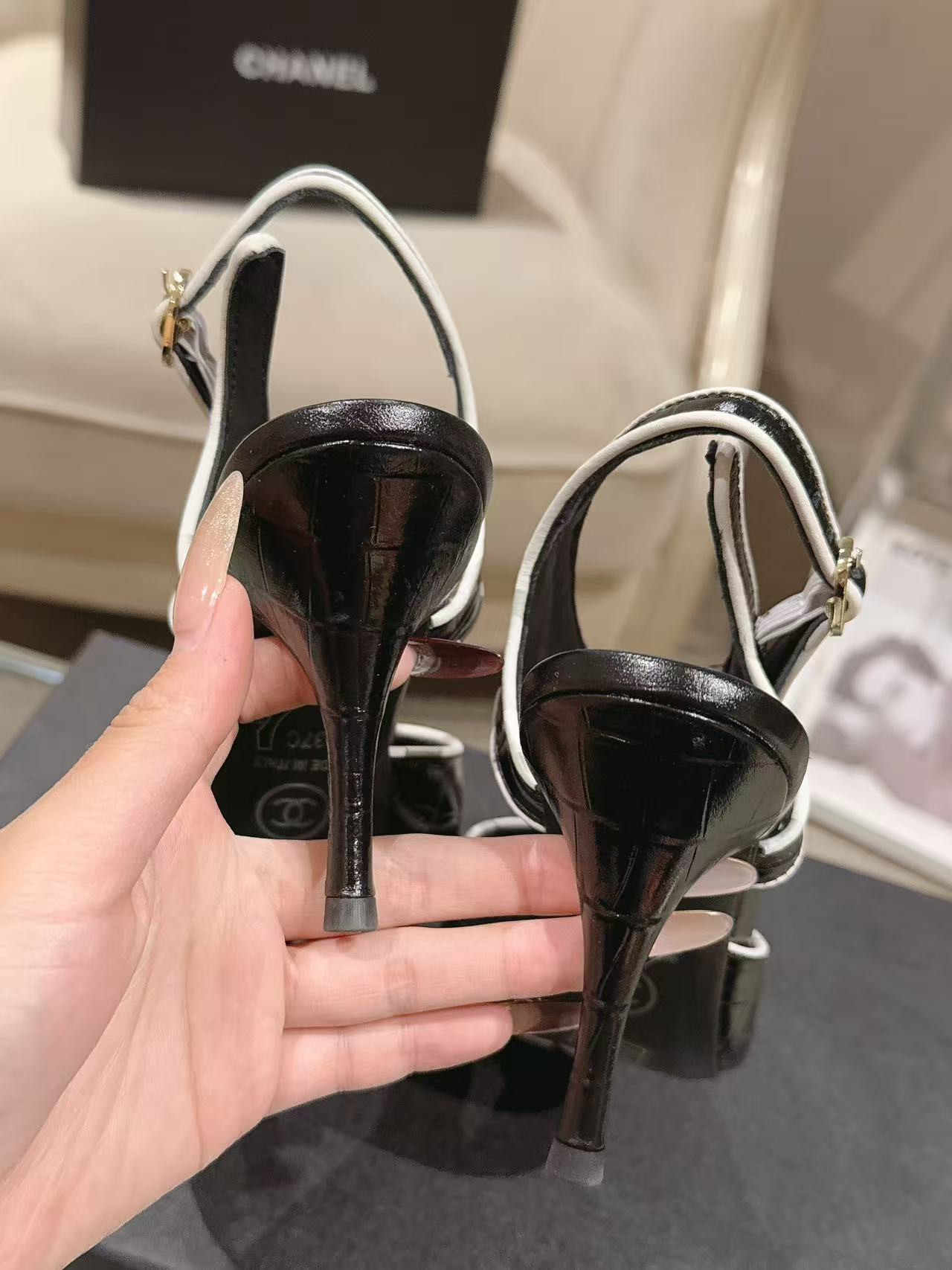 ua Ch*el slingbacks 8.5cm heel