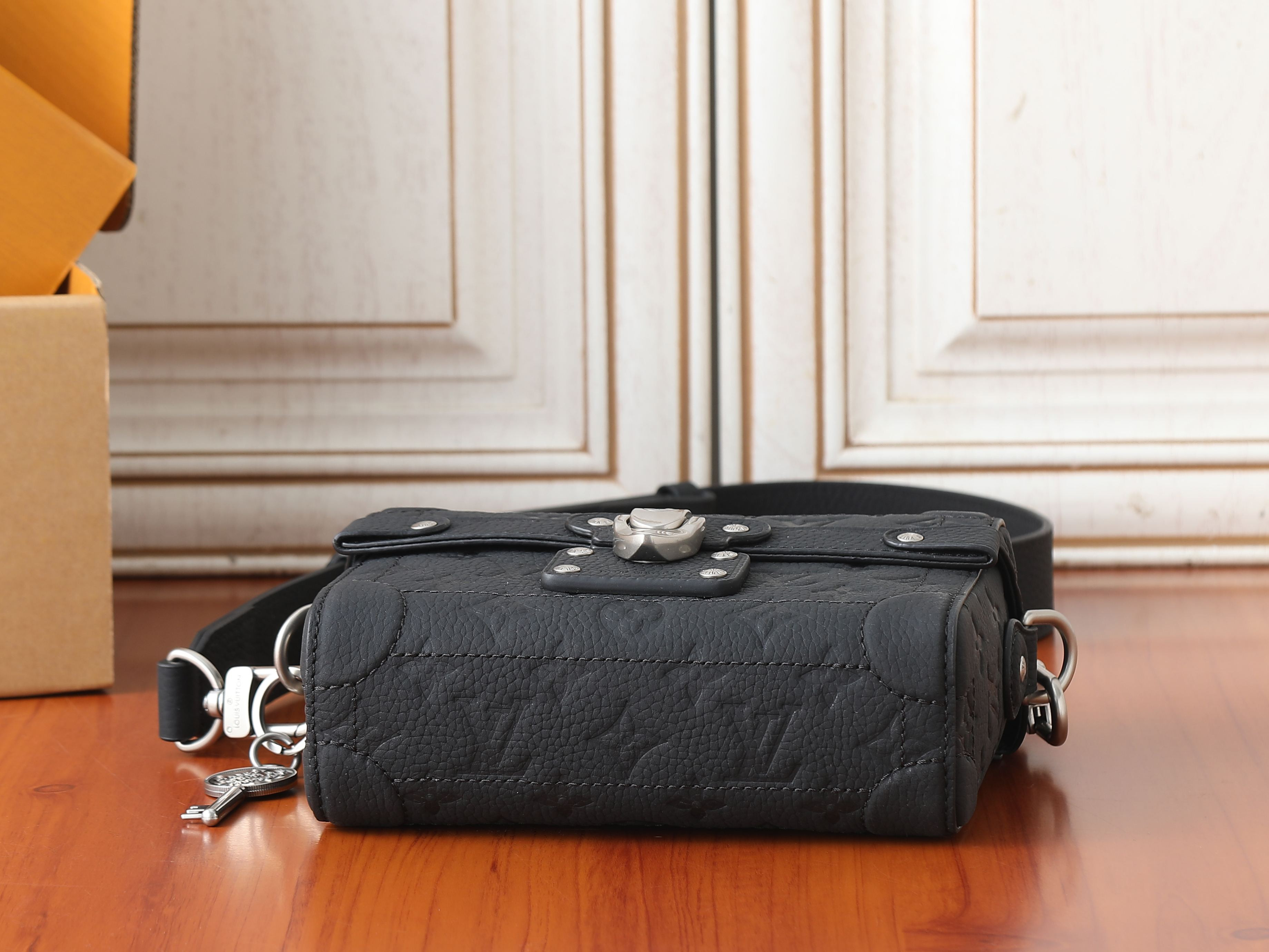 LV Soul Trunk M13871 19x15x7cm