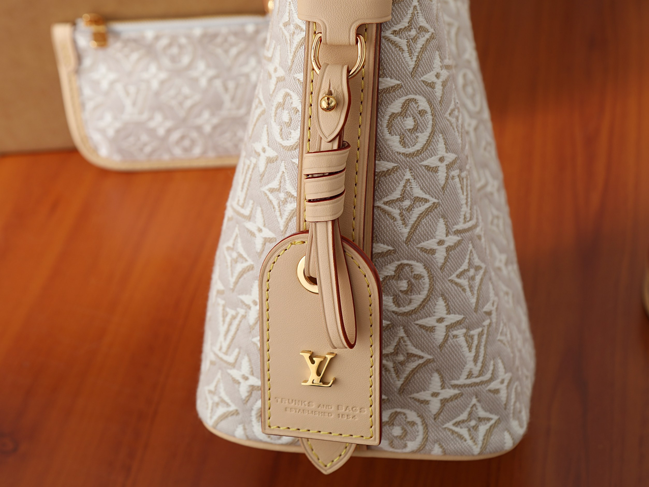 LV All in BB M2A377 16x18x12cm
