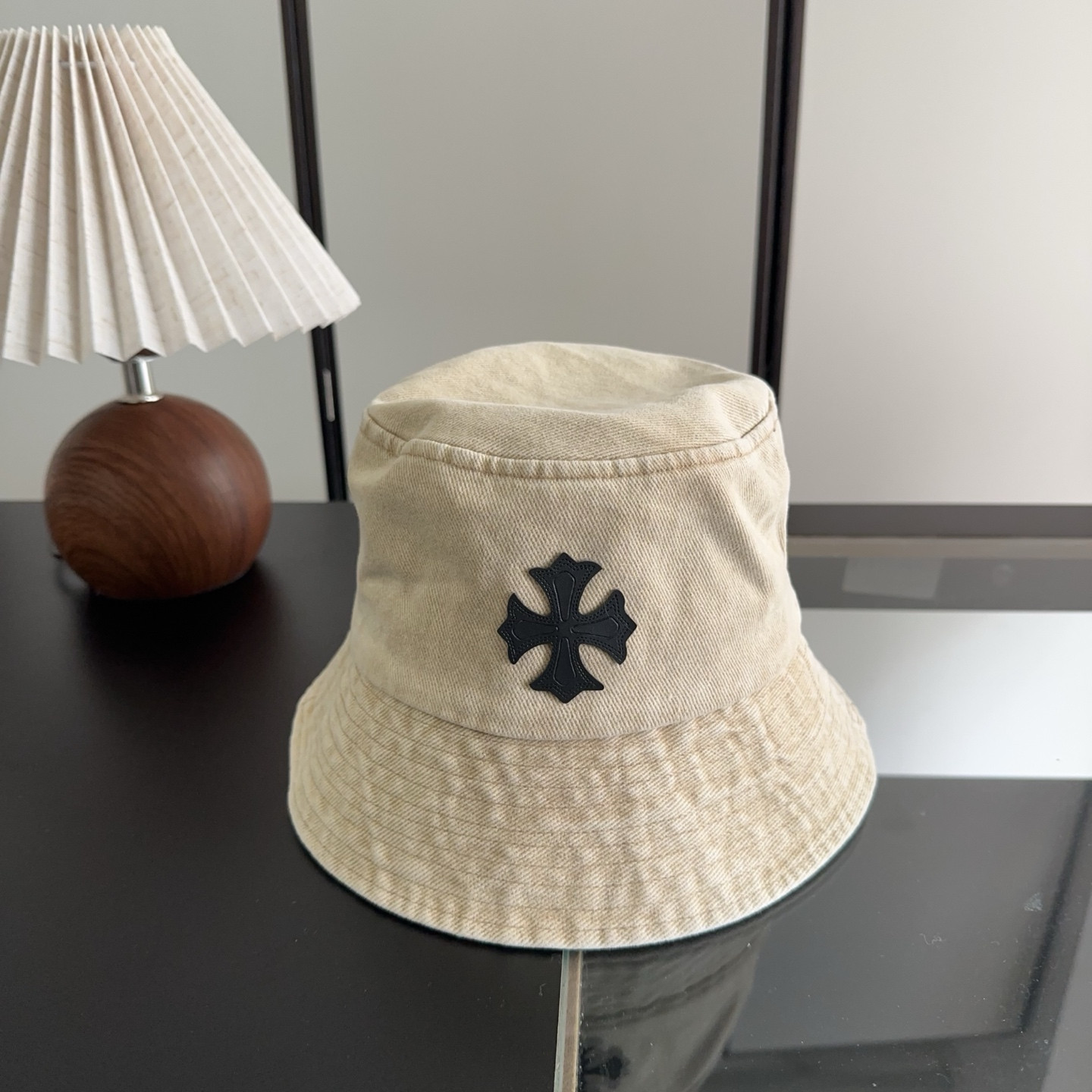 Ch**me He**ts bucket hat
