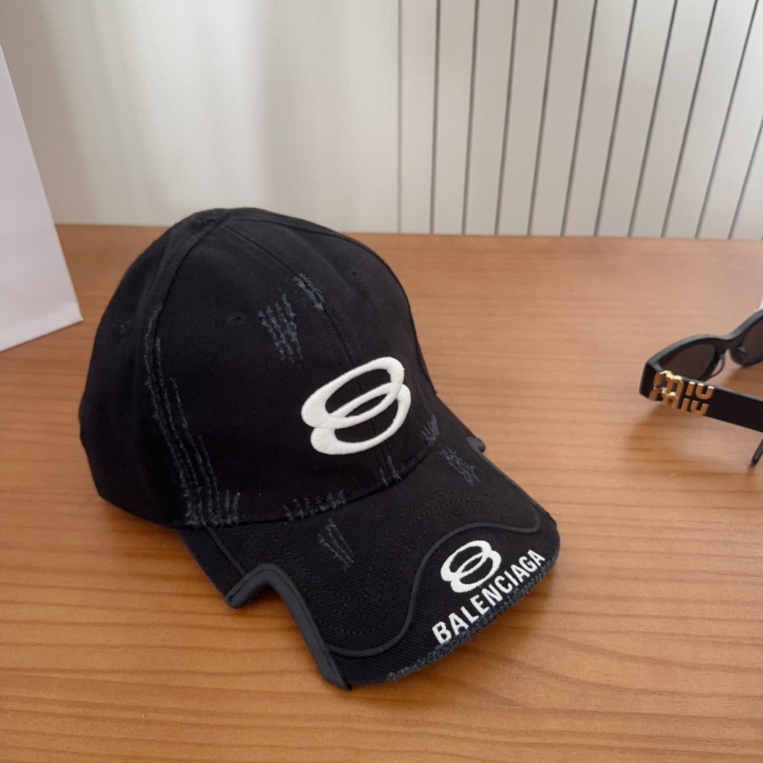 Ba*len*cia*ga baseball cap