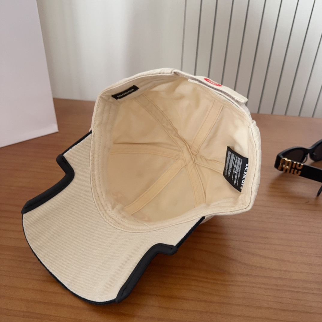 Ba*len*cia*ga baseball cap