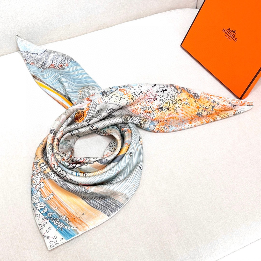 H**mes silk scarf 88.5x88.5cm