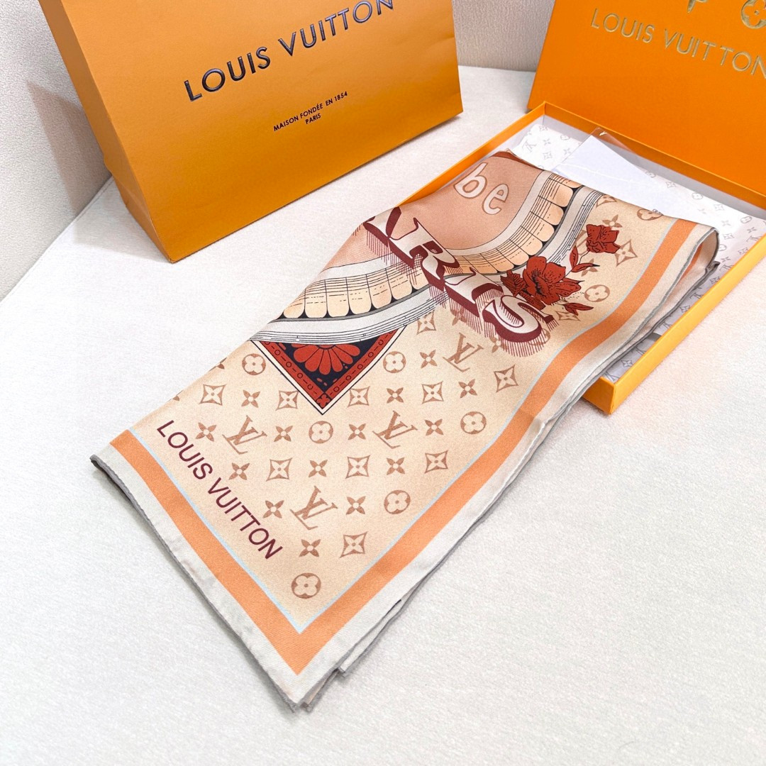 LV silk scarf 90x90cm