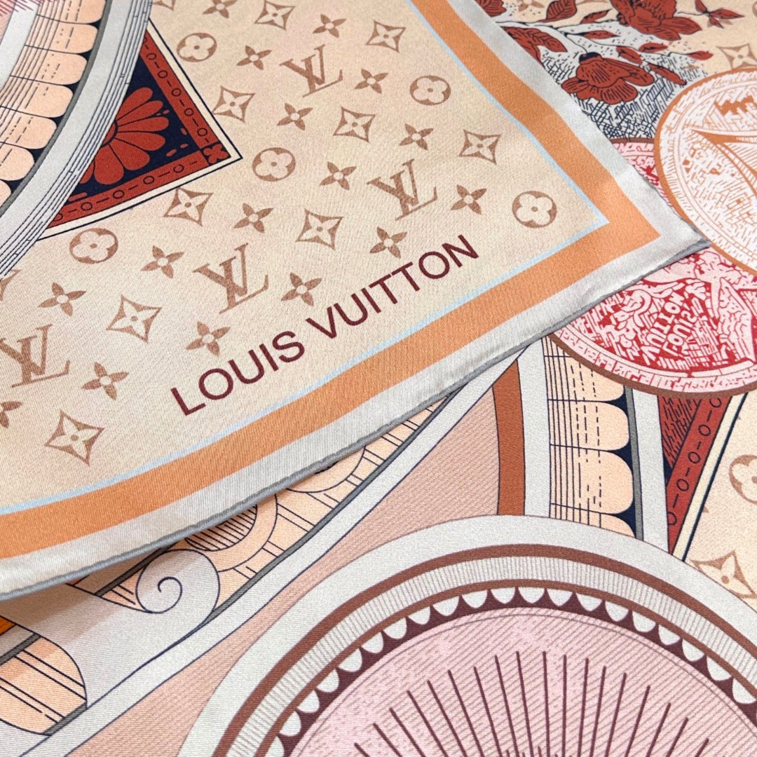 LV silk scarf 90x90cm