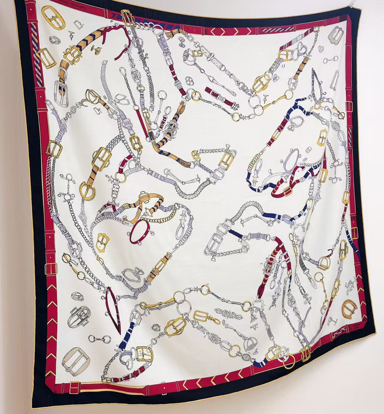 H**mes scarf 135x135cm 70% cashmere 30% silk