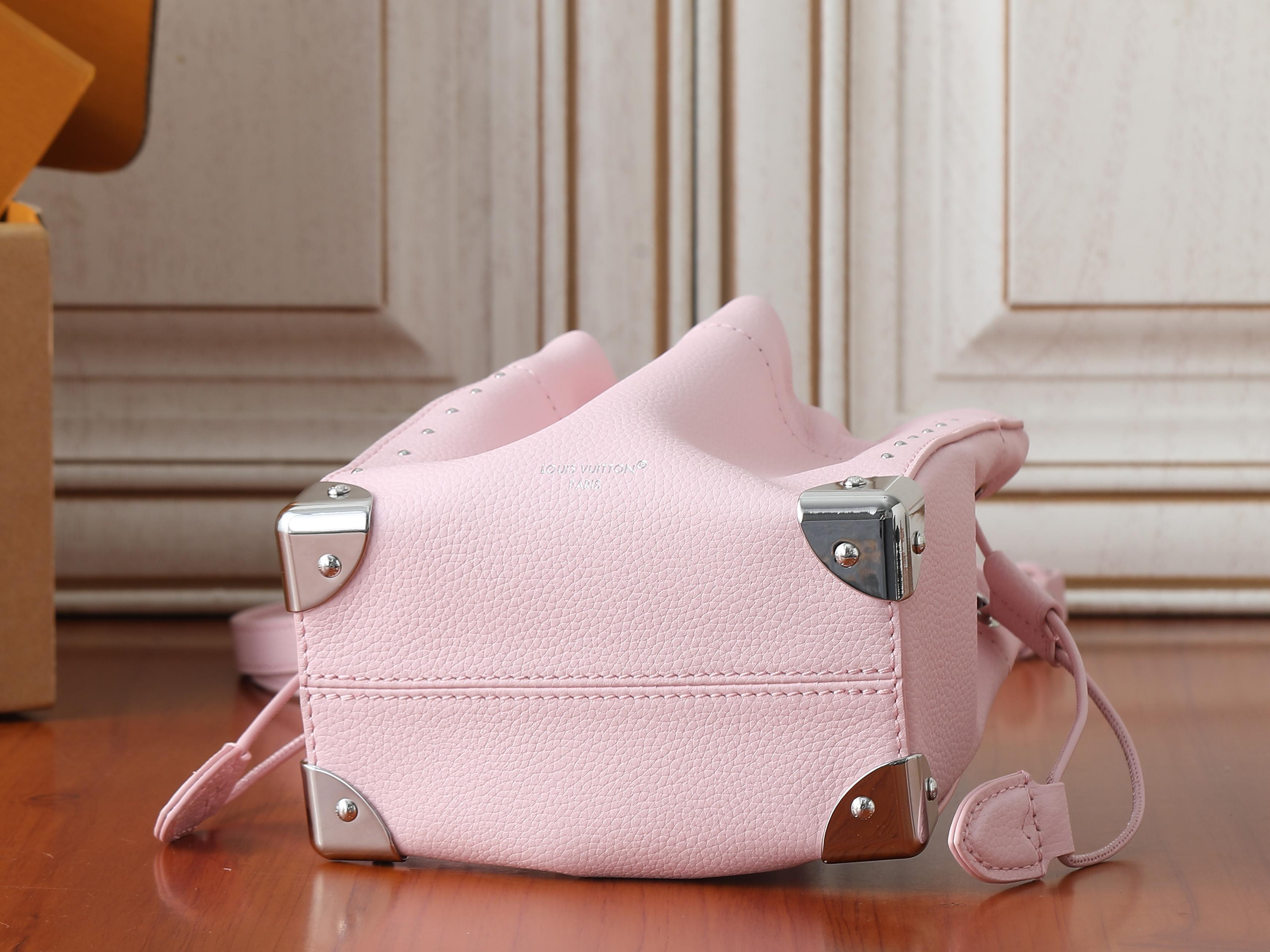 LV Nano Noé Trunk M2A067 15x17x8cm