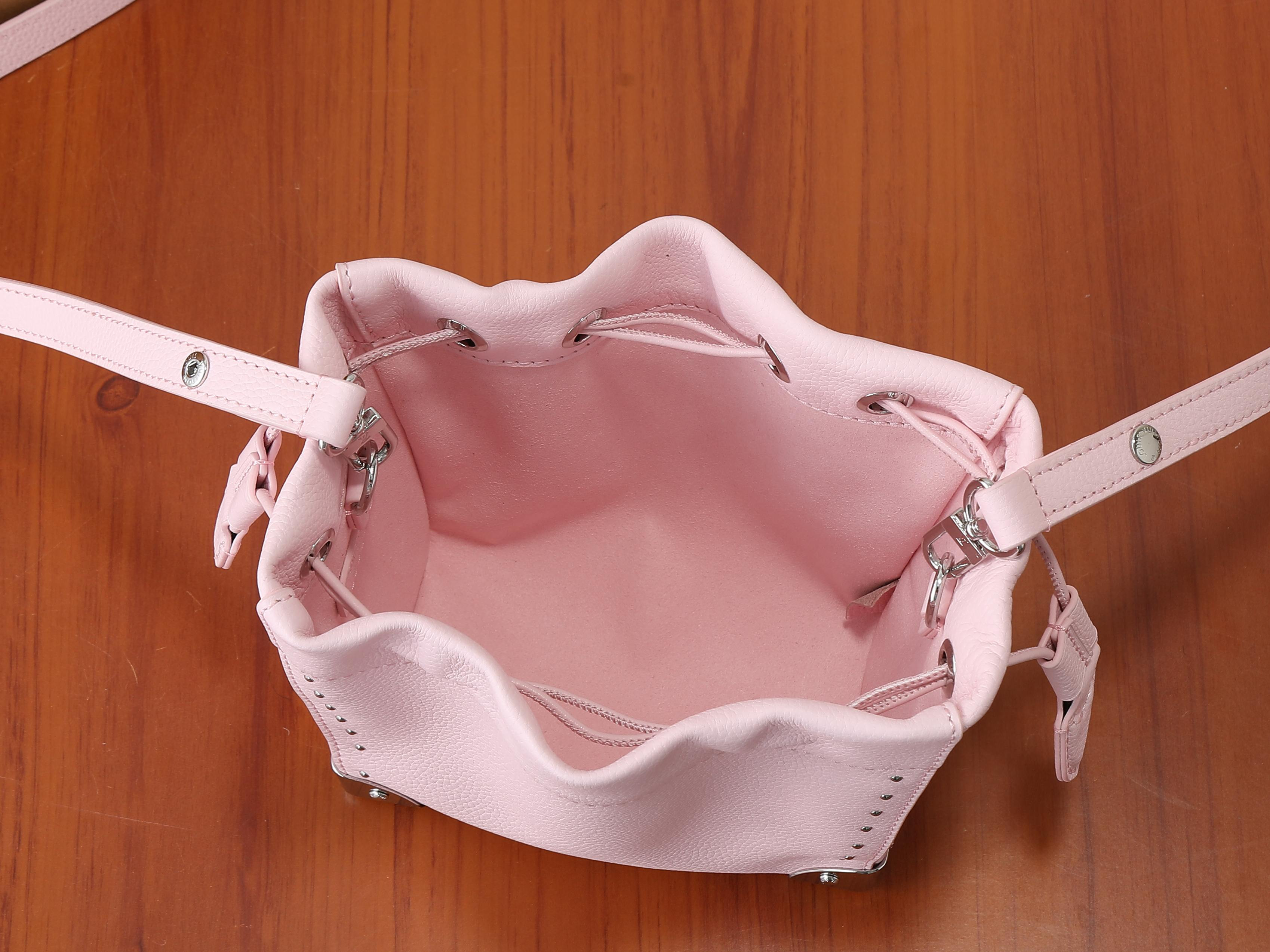 LV Nano Noé Trunk M2A067 15x17x8cm