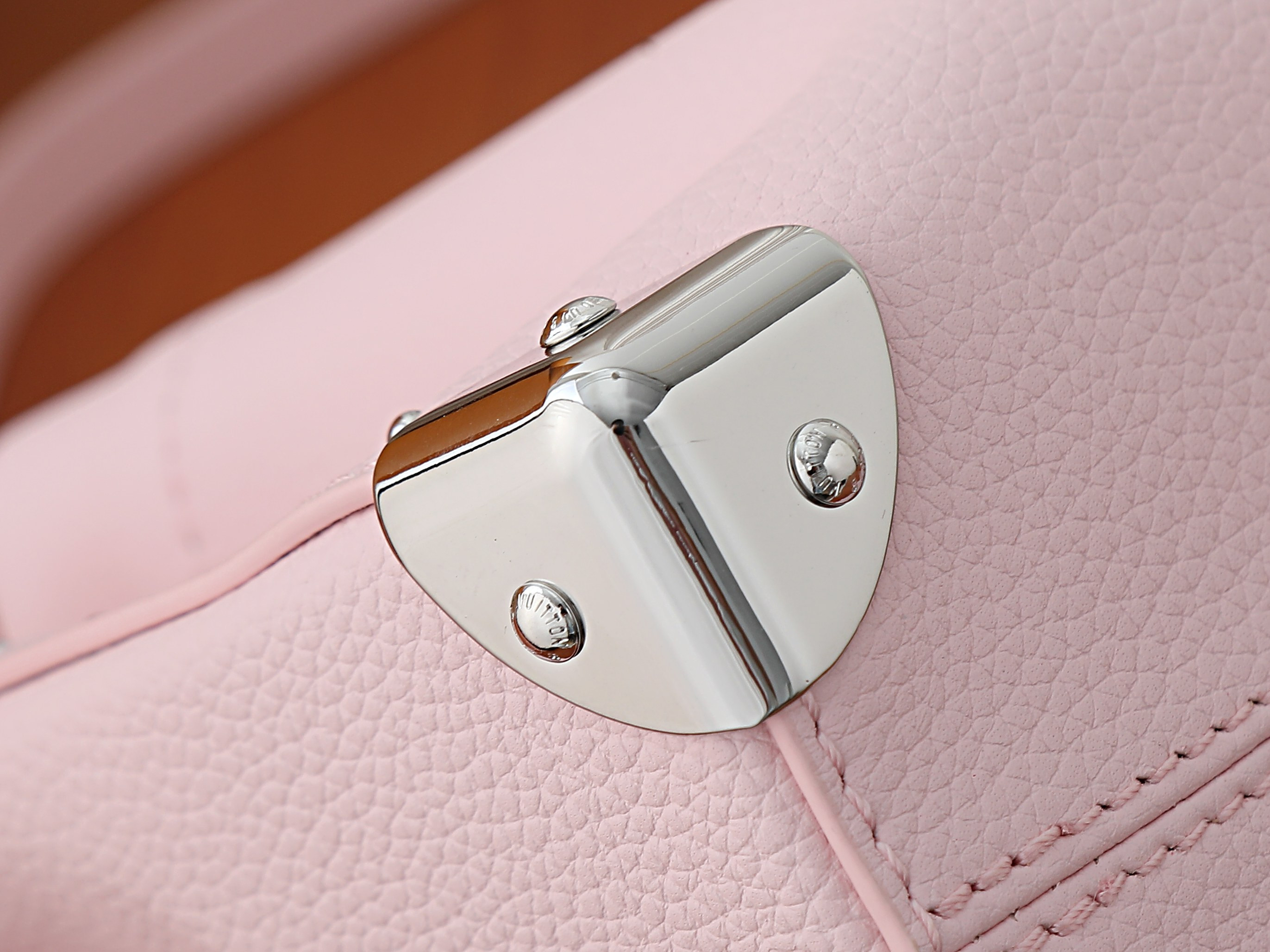 LV Nano Noé Trunk M2A067 15x17x8cm