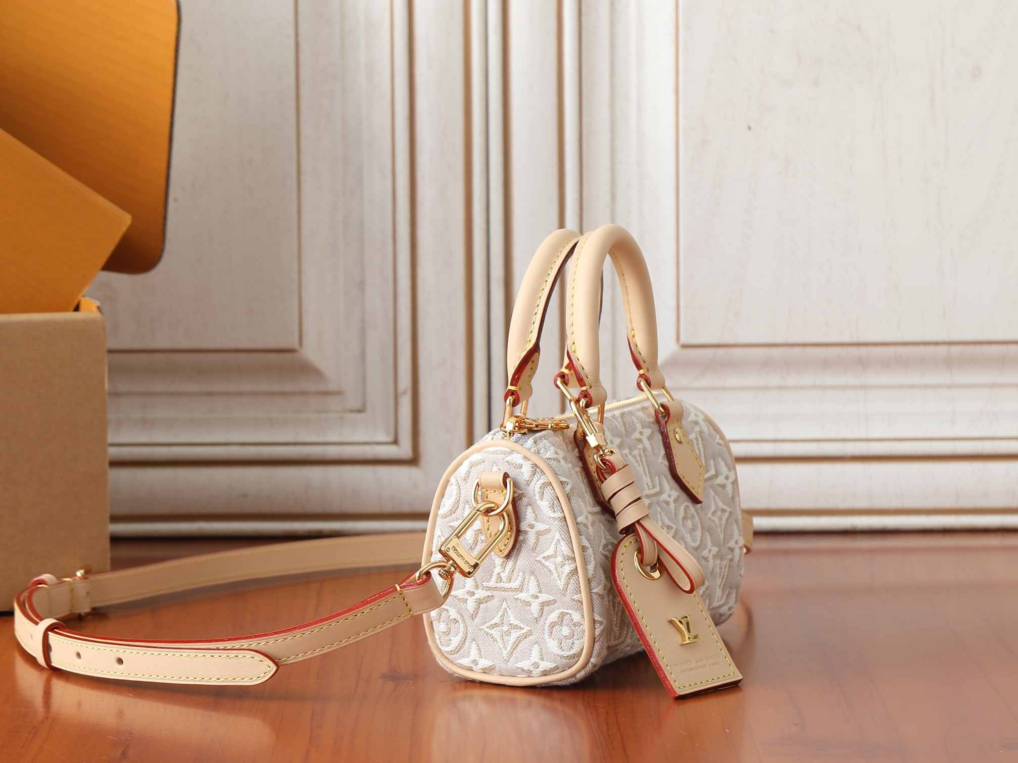 LV Nano Speedy M28502 16x10x7.5cm