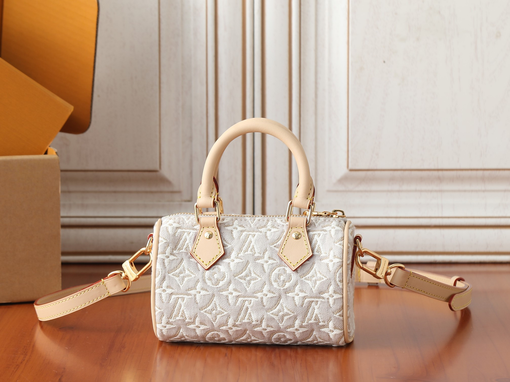 LV Nano Speedy M28502 16x10x7.5cm
