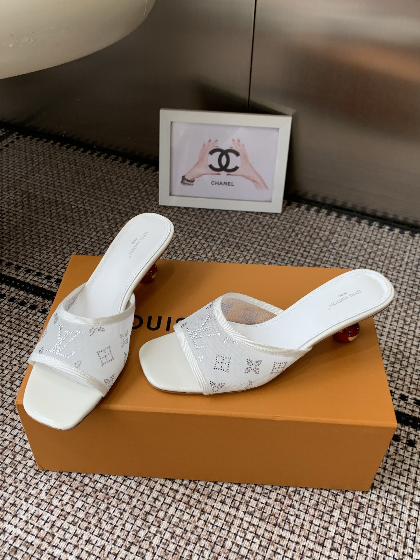 UA LV x TM Gala Mule