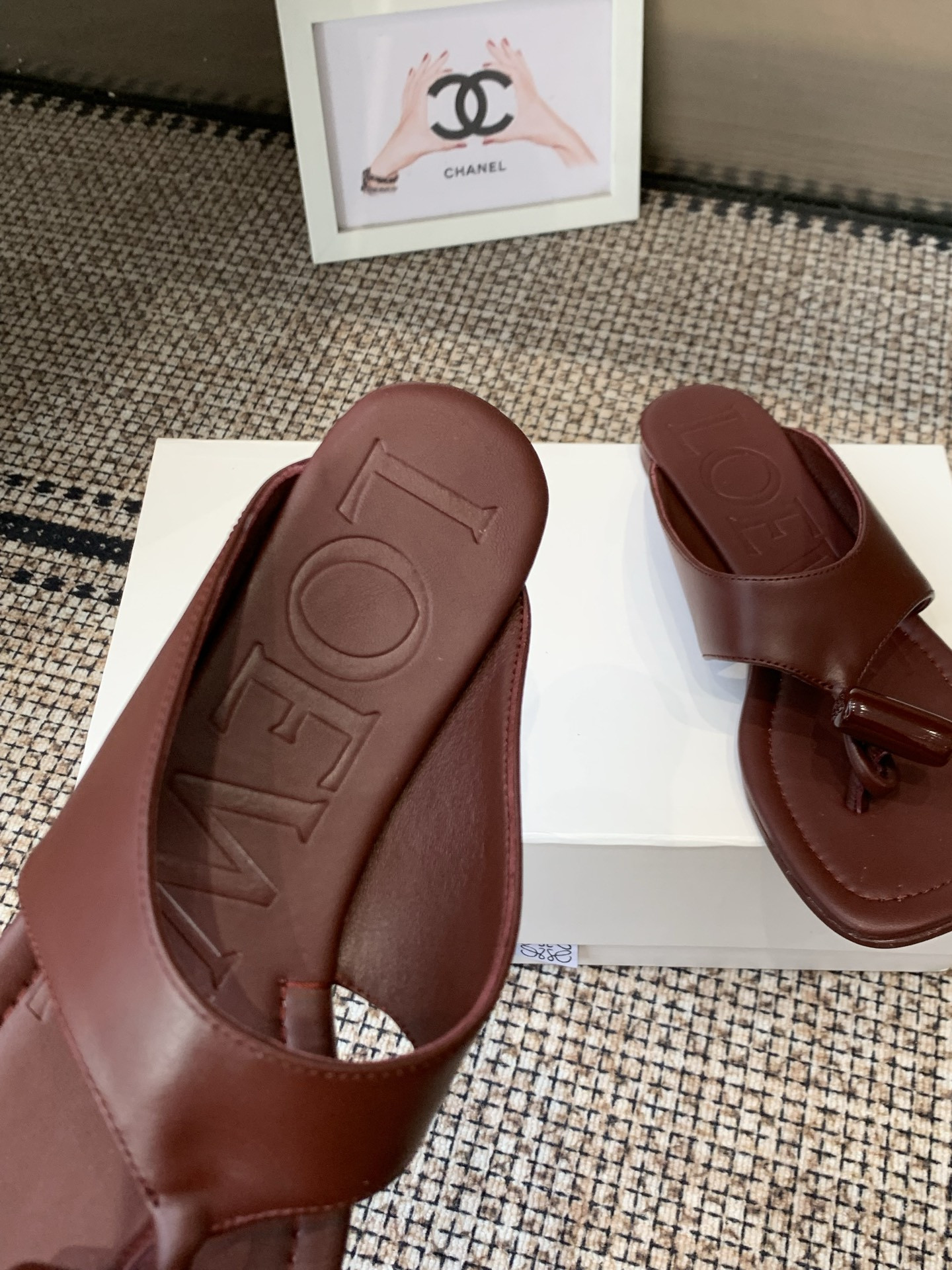 ua L0ew* toggle flat sandals