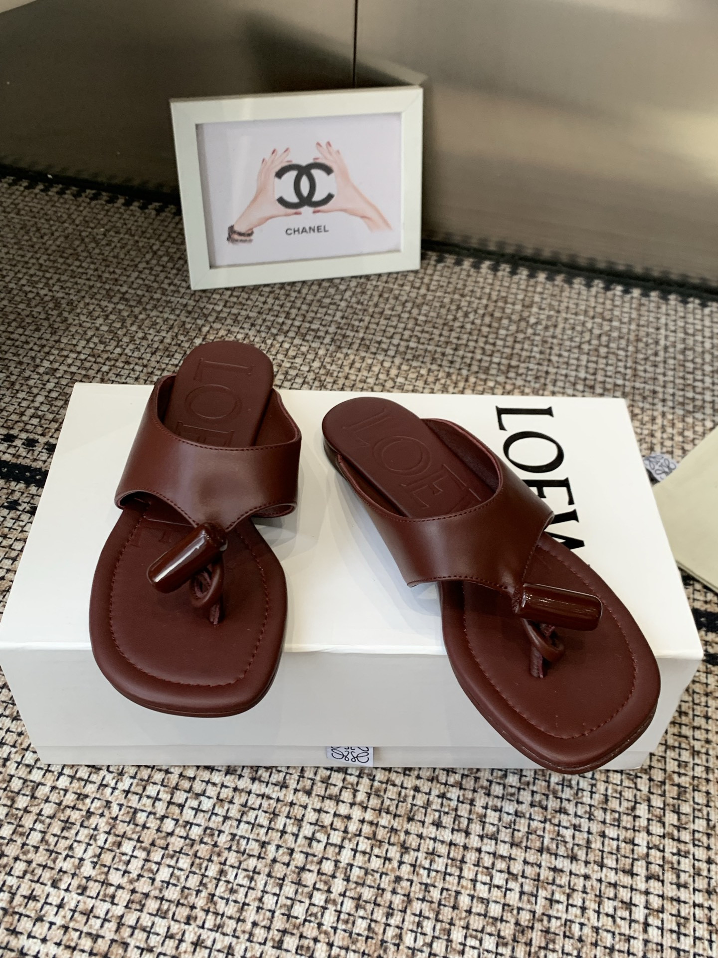 ua L0ew* toggle flat sandals