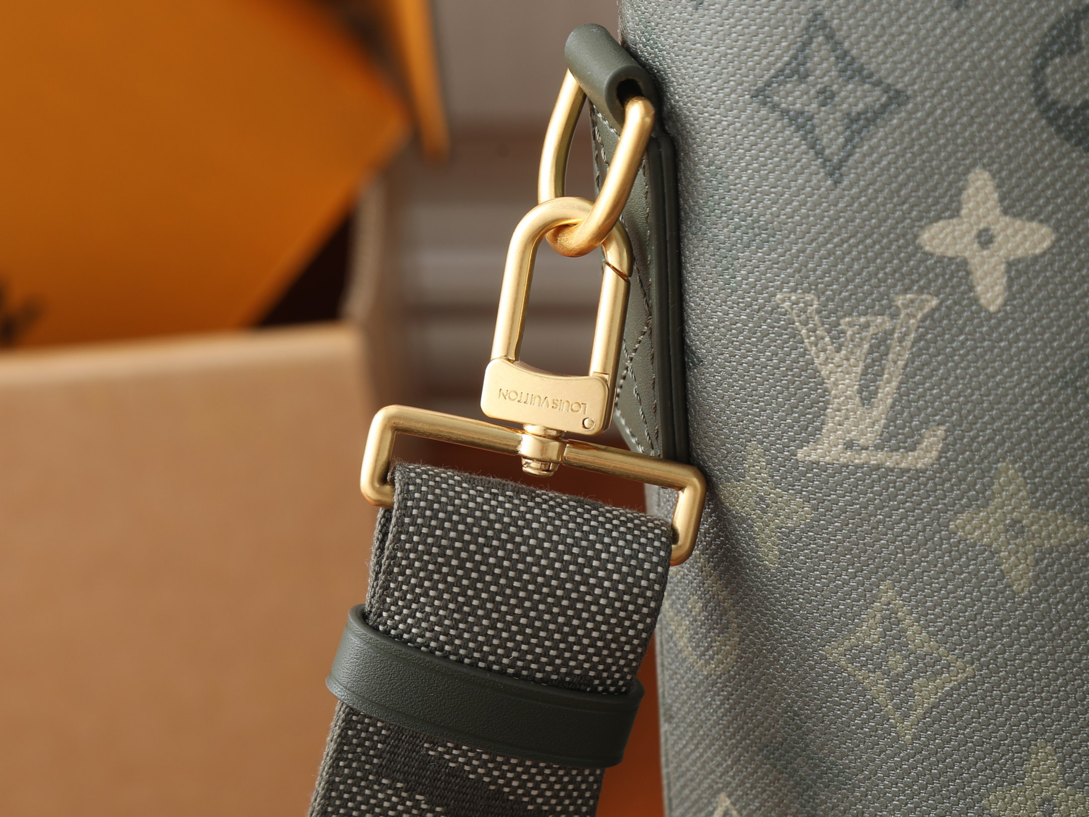 LV Uptown Tote M29269 55x35x19cm