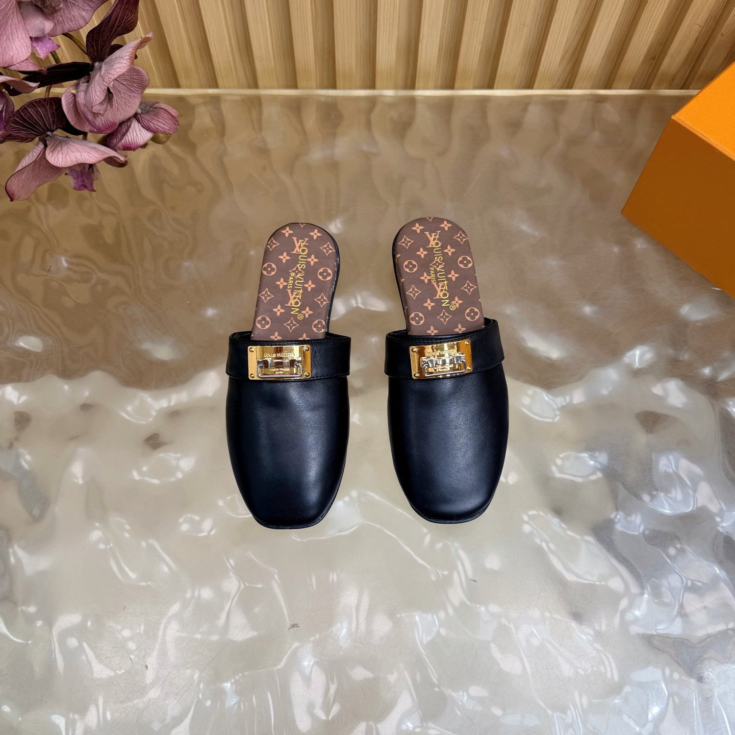 UA LV Haven Flat Closed Mule