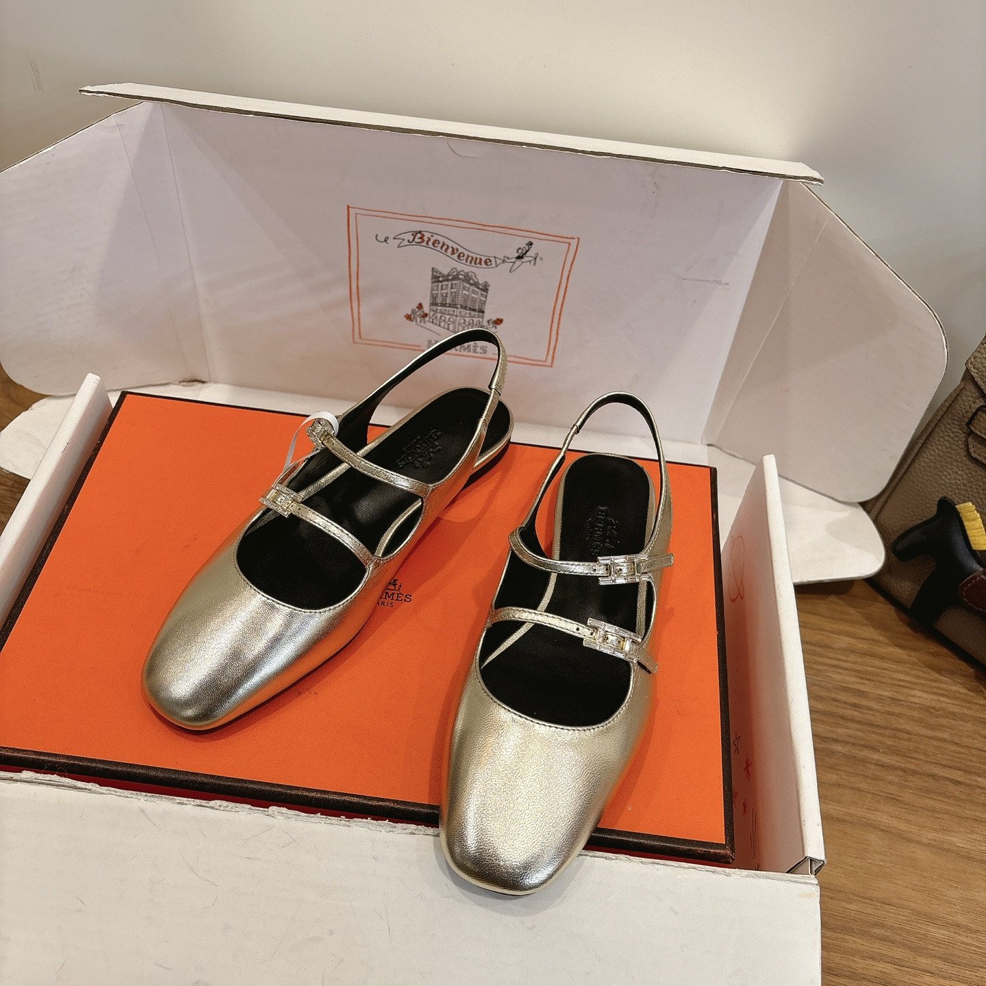 ua H**mes mila slingback