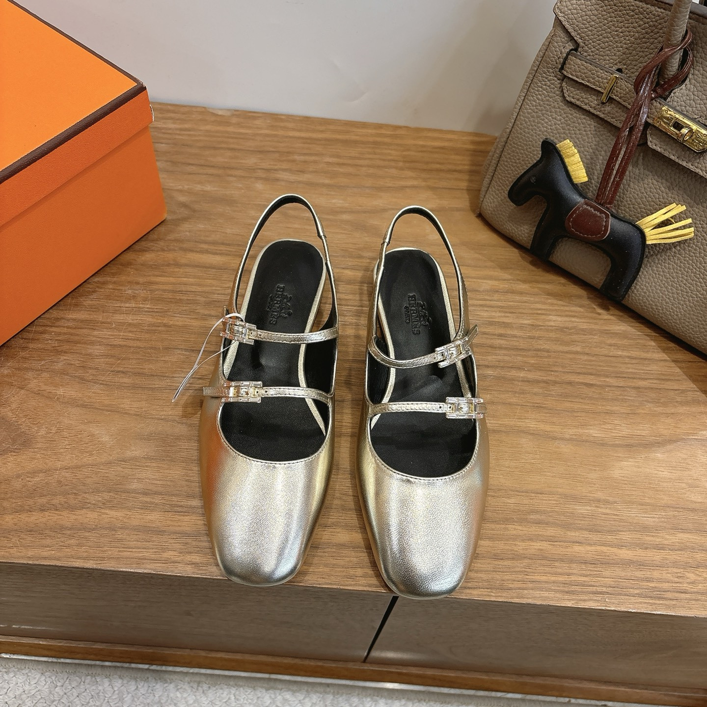 ua H**mes mila slingback