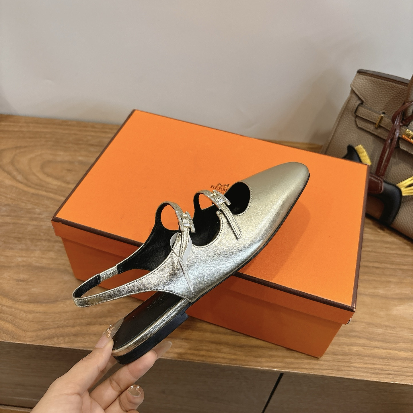 ua H**mes mila slingback