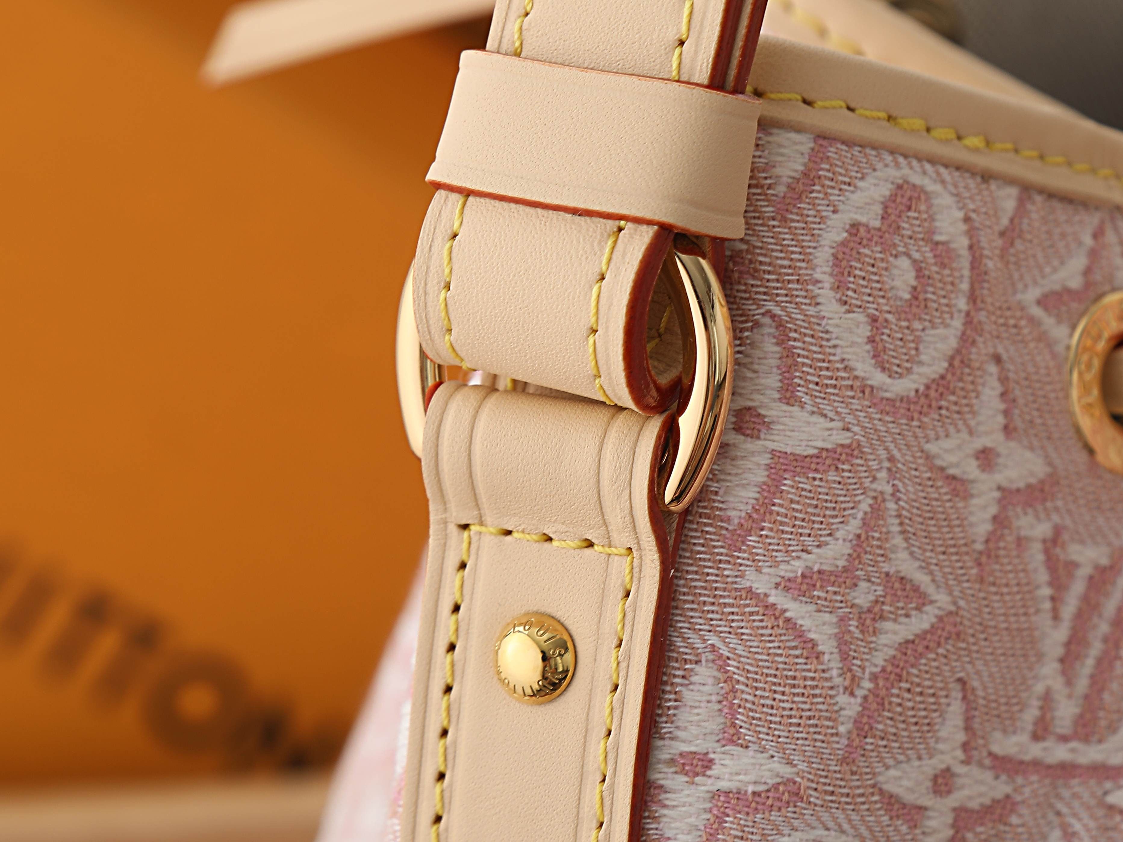 LV Noé M28714 27.5x36x20cm