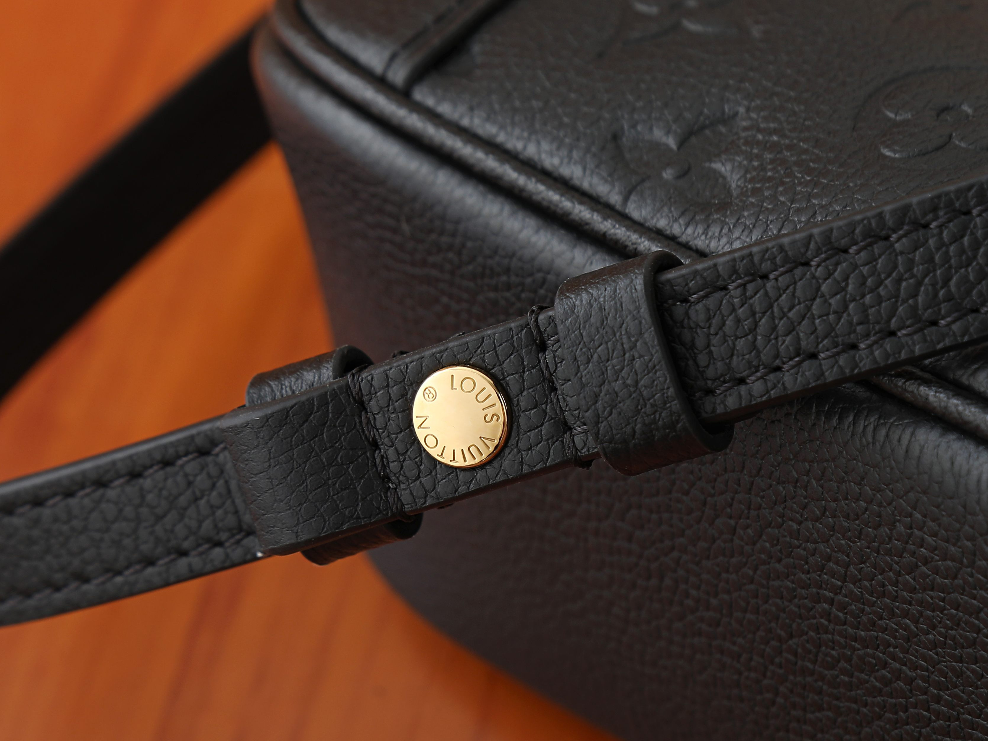 LV Nano Boulogne M28427 19x13x8cm
