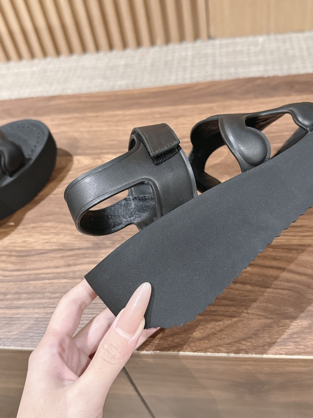 ua Ce**e sunny sandals