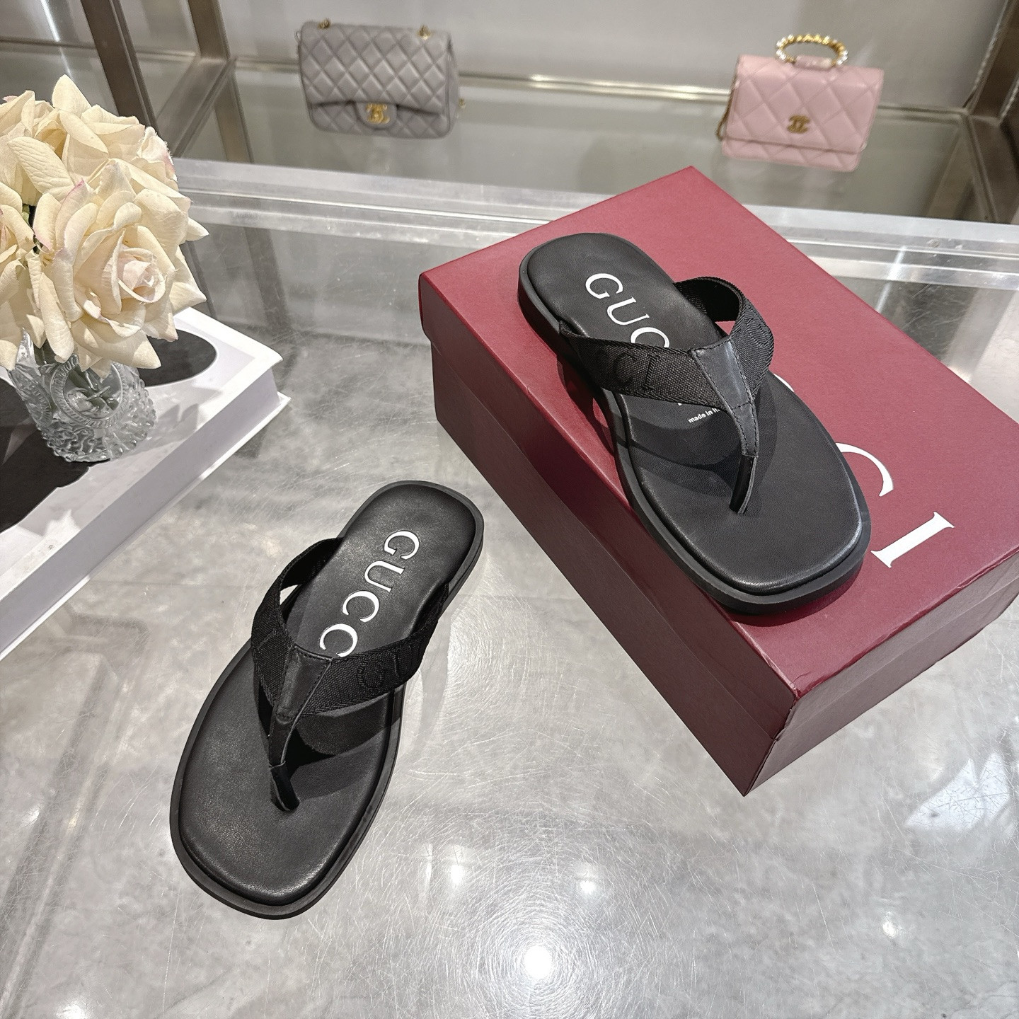 ua G*u*i thong slides