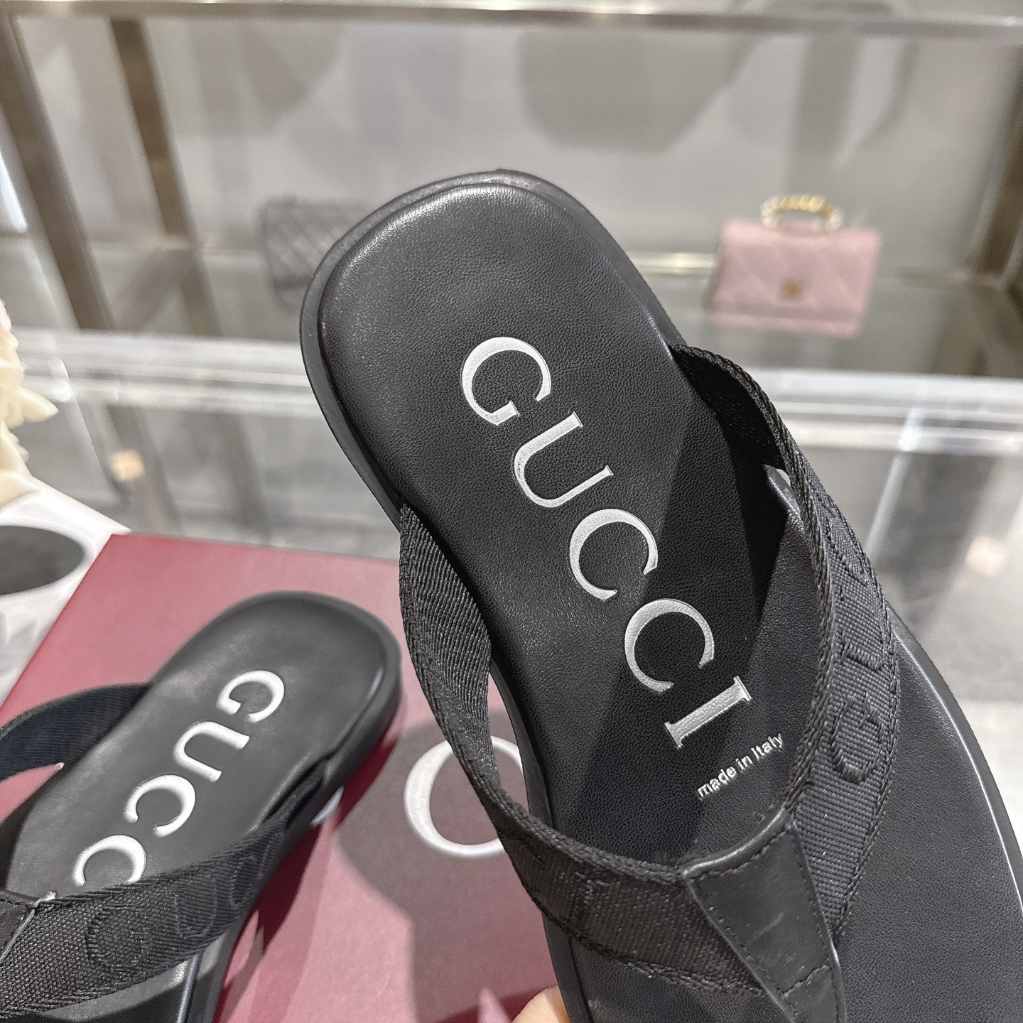 ua G*u*i thong slides