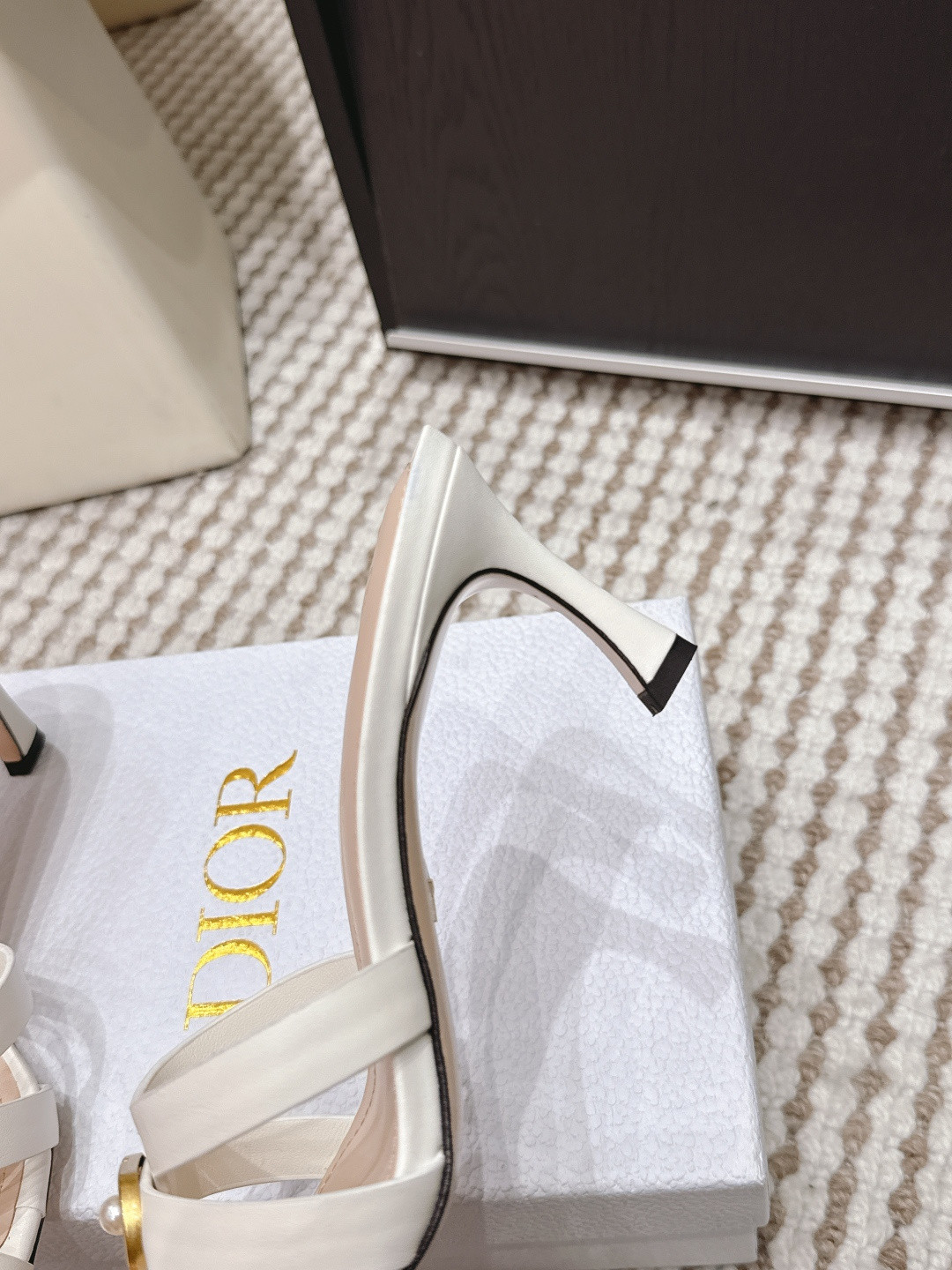 ua D*or or 30m slide with heel