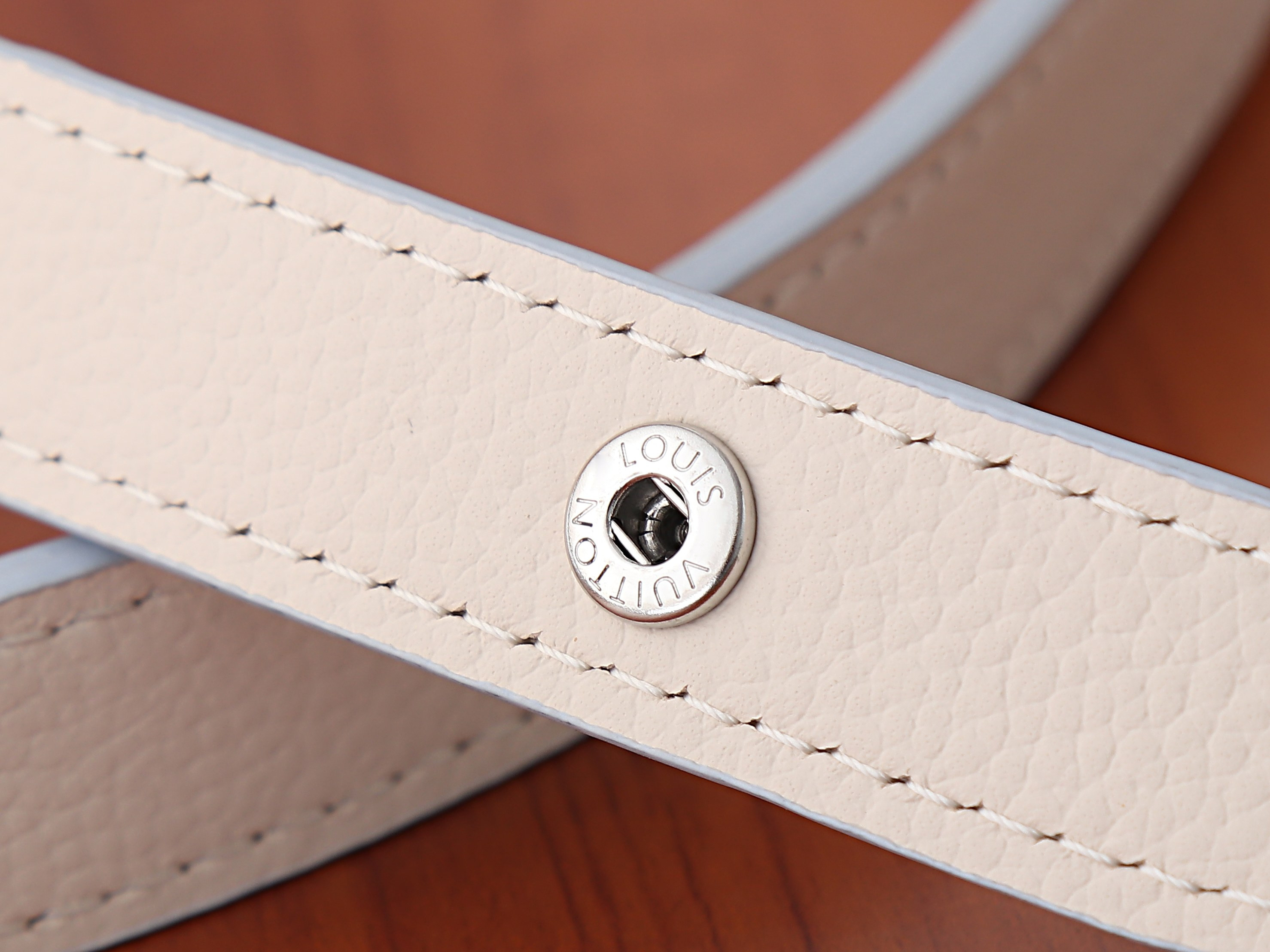 LV CarryAll East West M2A369 36x19x10cm